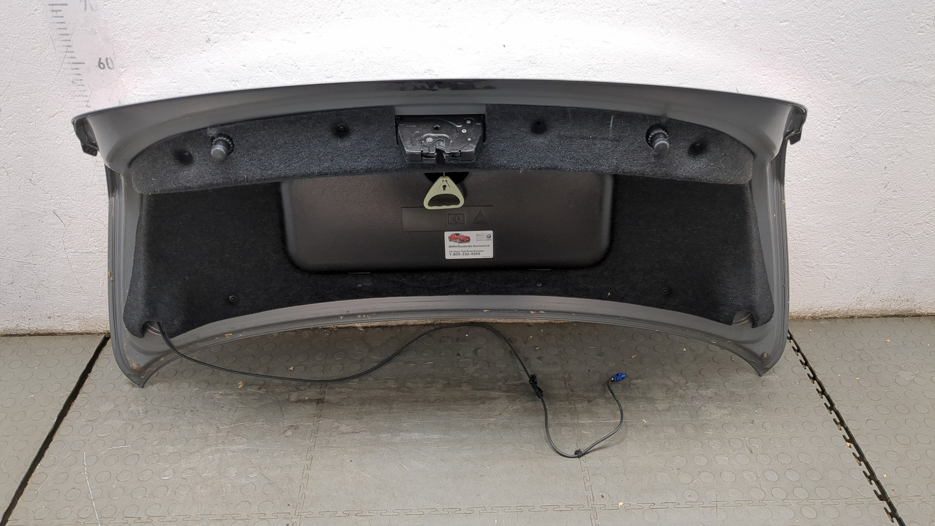 Дверь багажника