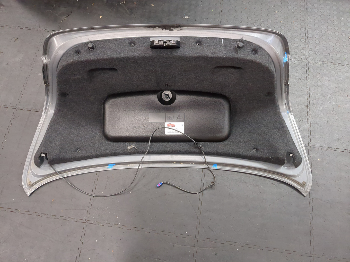 Дверь багажника