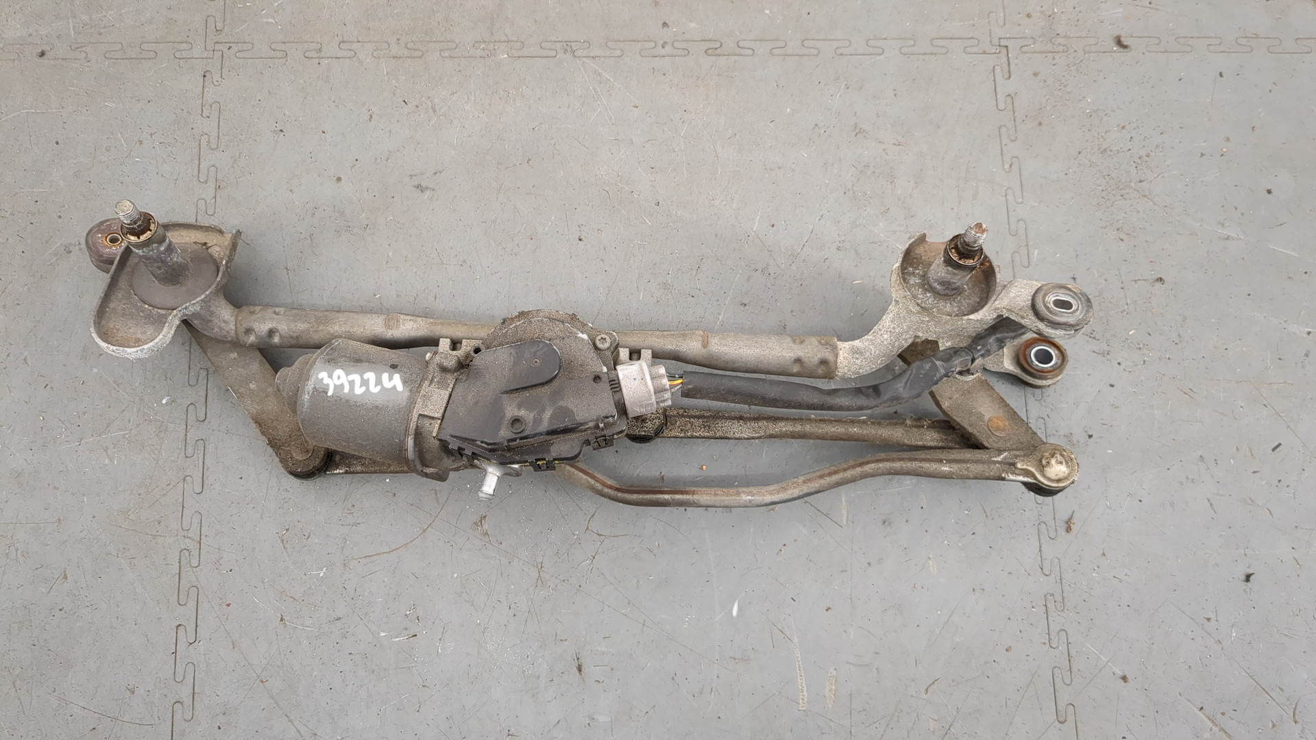 Трапеция стеклоочистителей