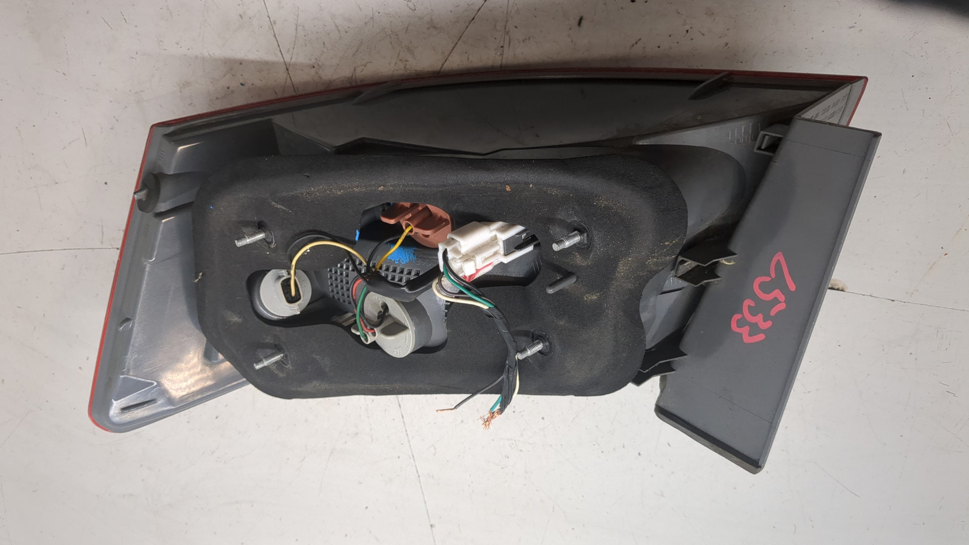 Фонарь задний левый