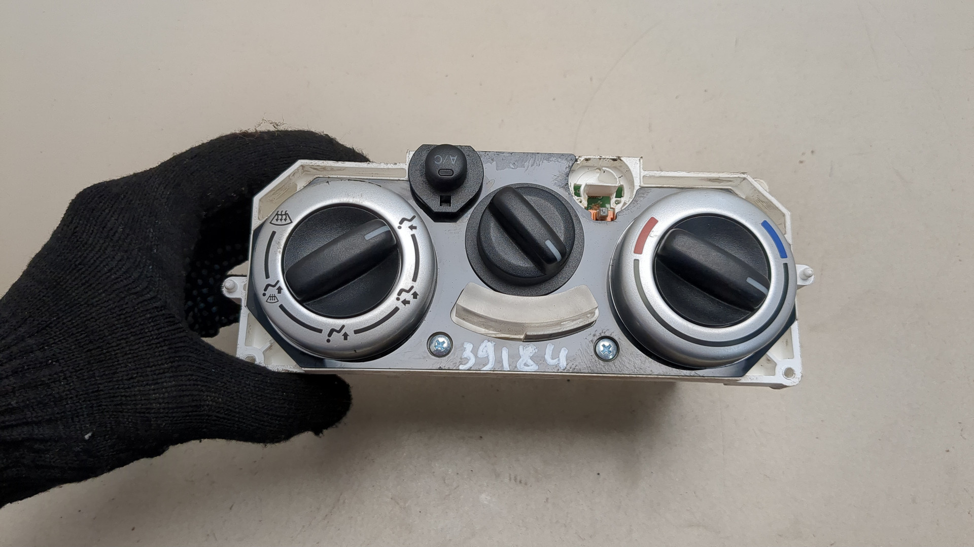 Переключатель отопителя