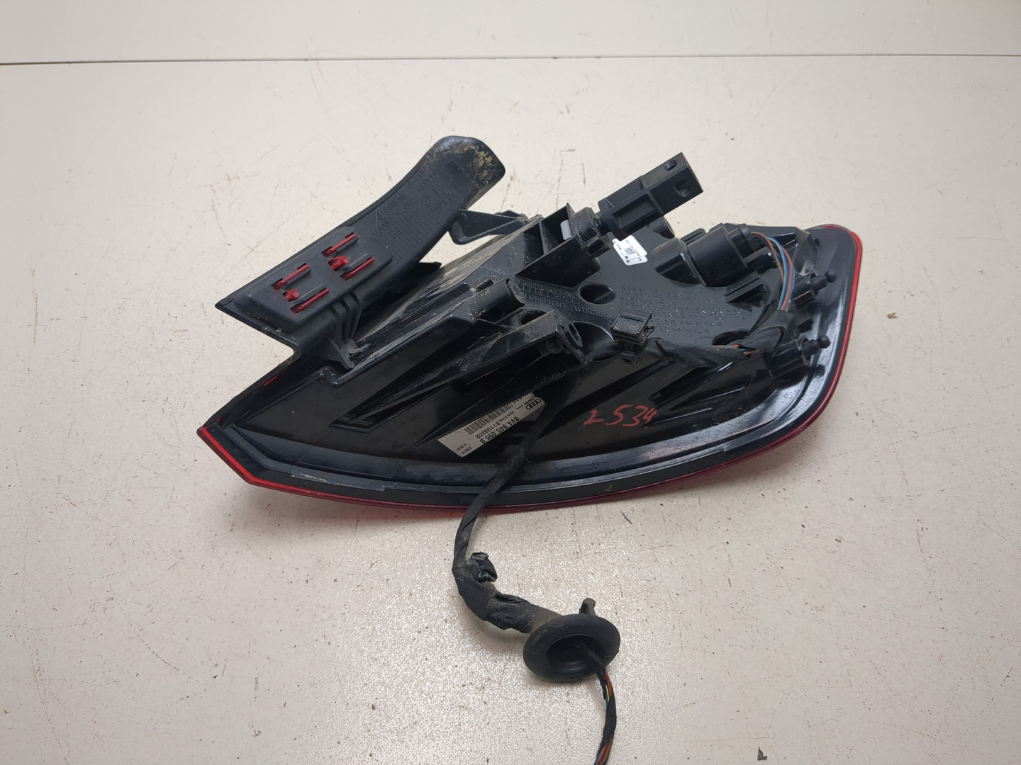 Фонарь задний правый