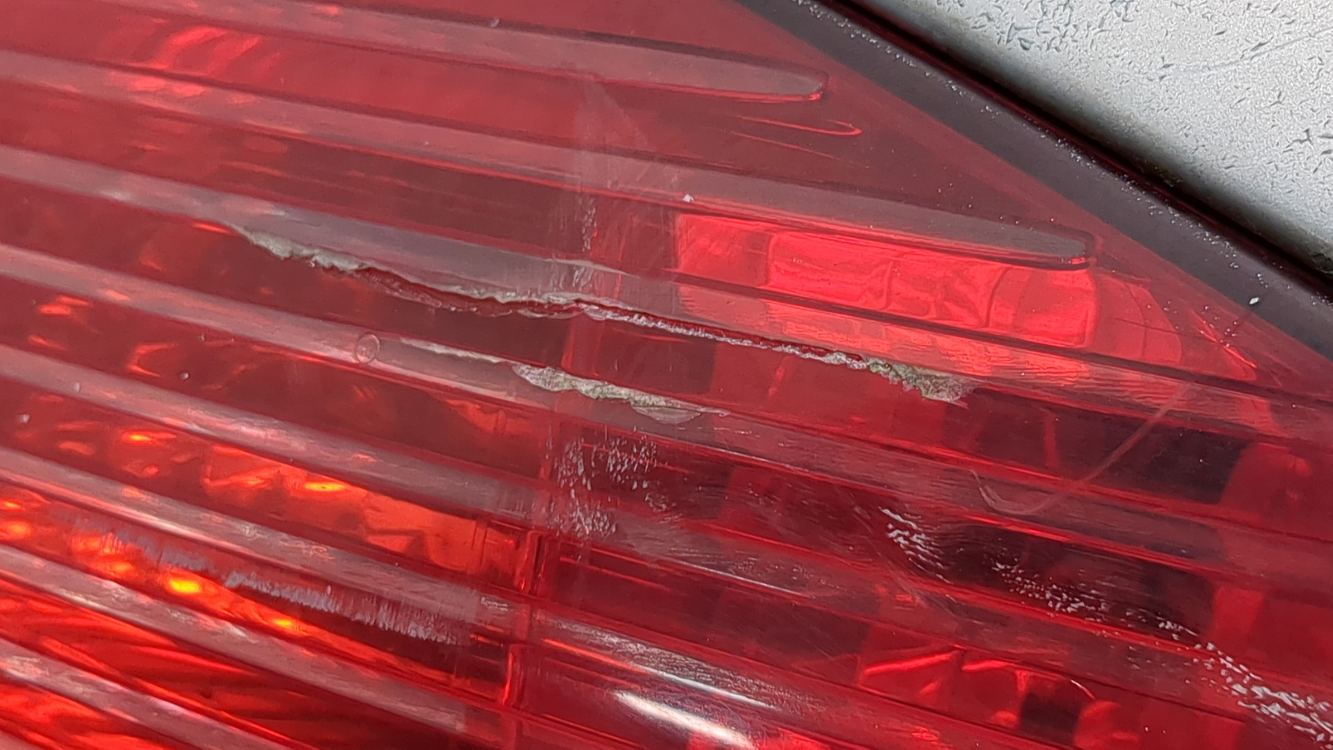 Дверь багажника