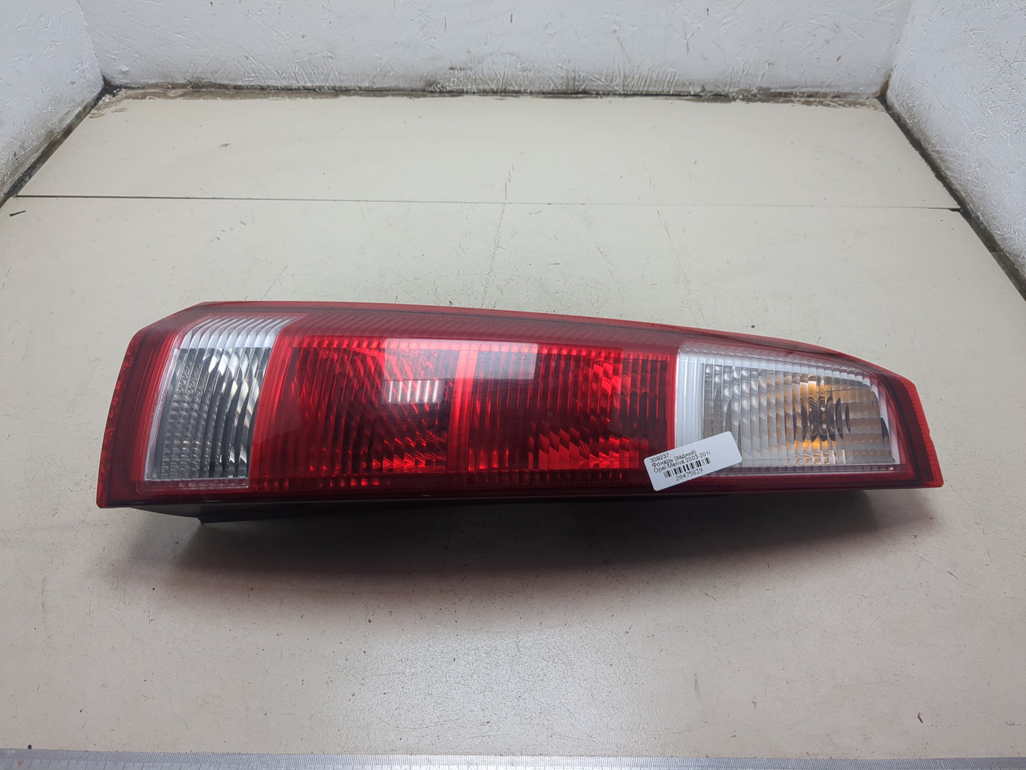 Фонарь задний левый