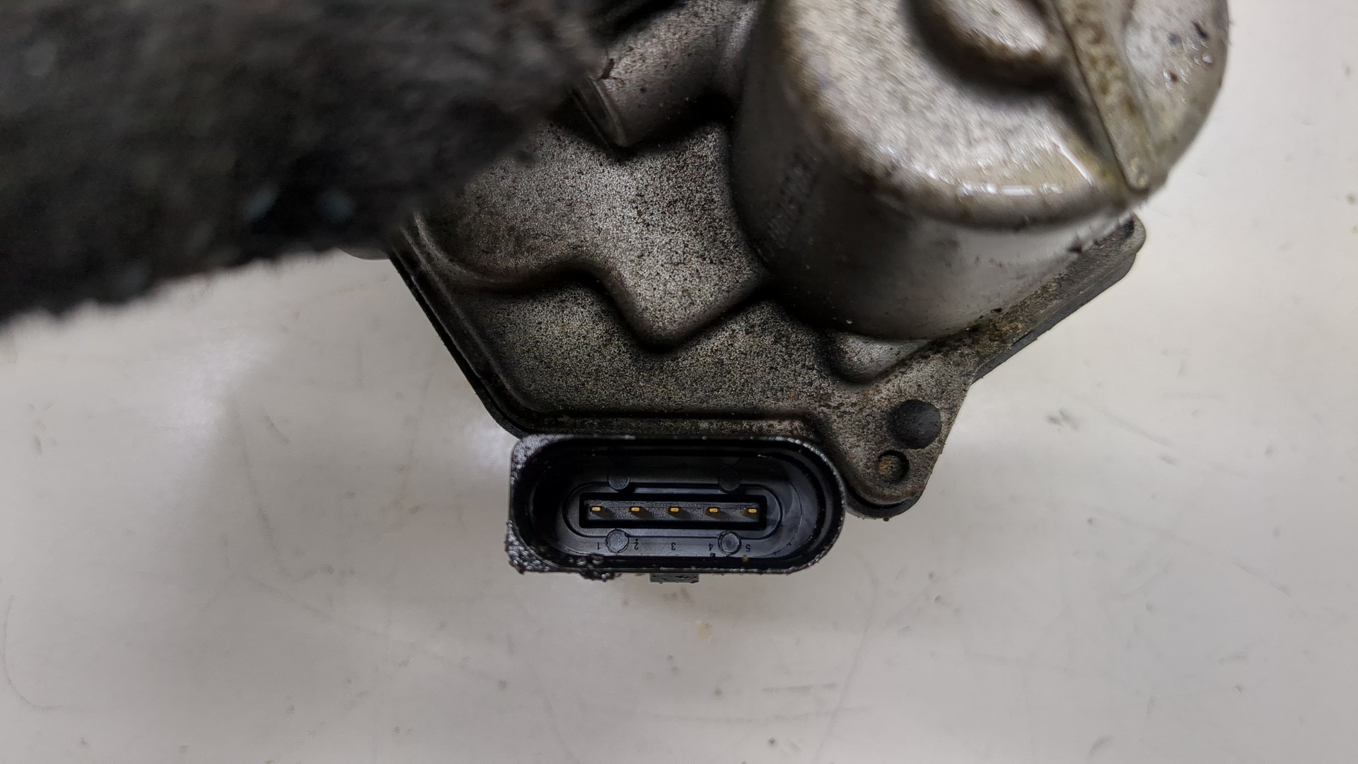 Заслонка дроссельная электрическая