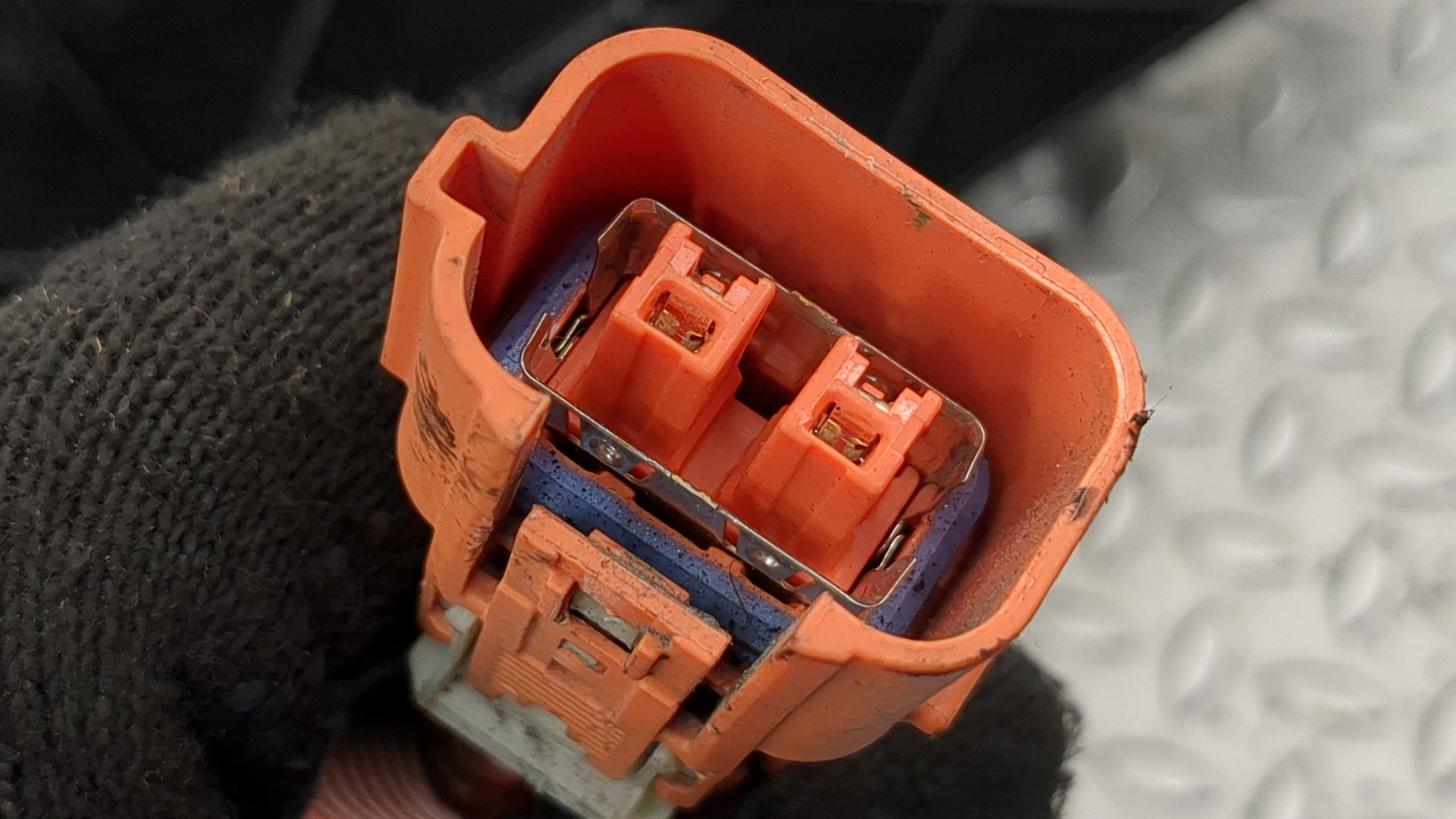 Преобразователь напряжения (адаптер)