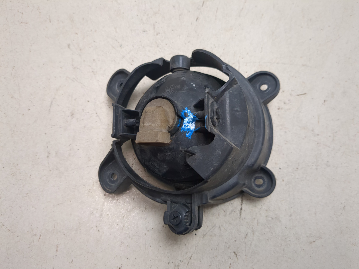 Фара противотуманная левая