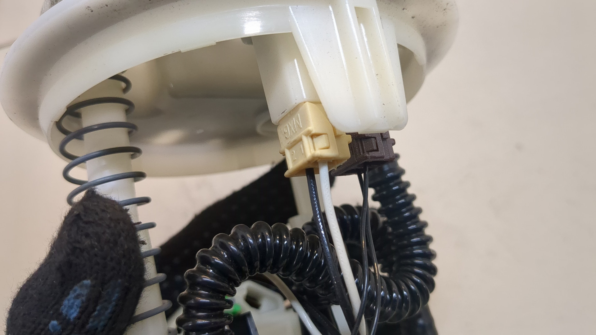 Насос топливный электрический