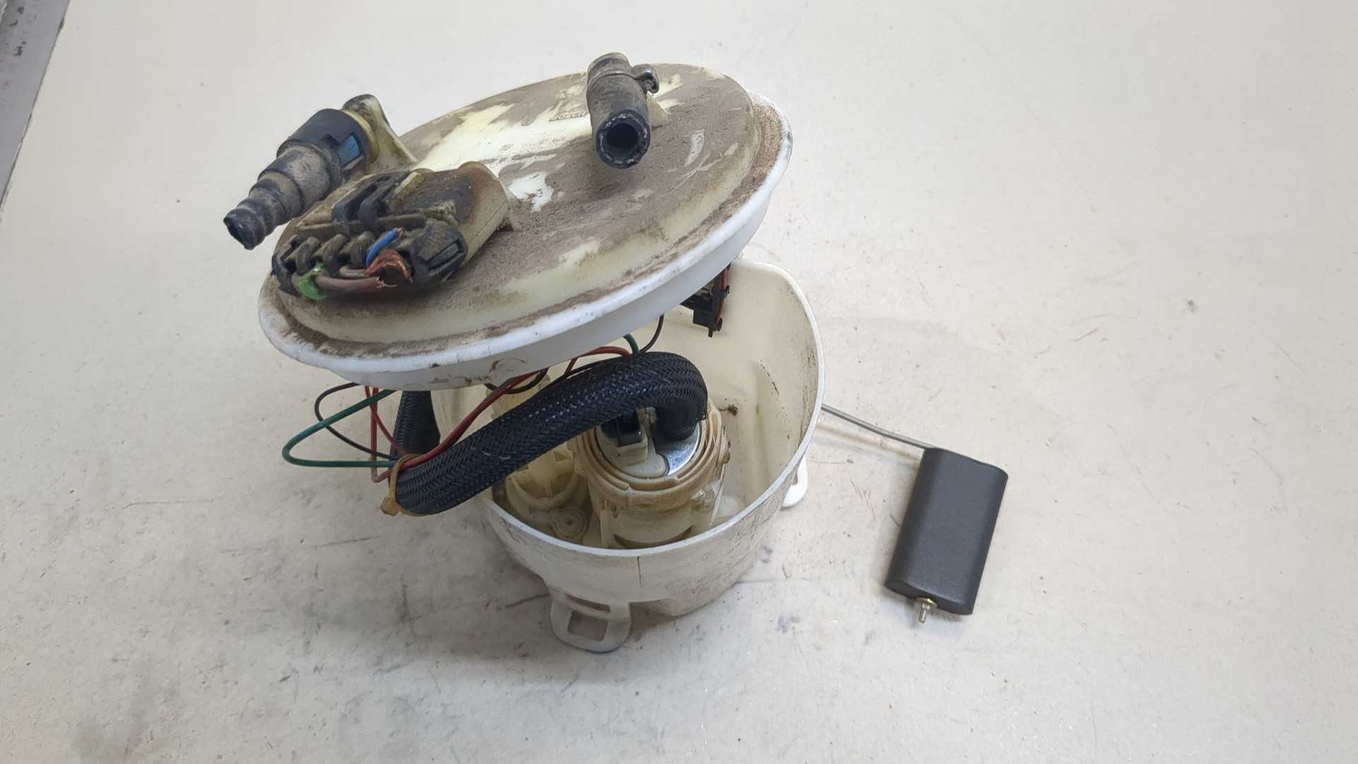 Насос топливный электрический