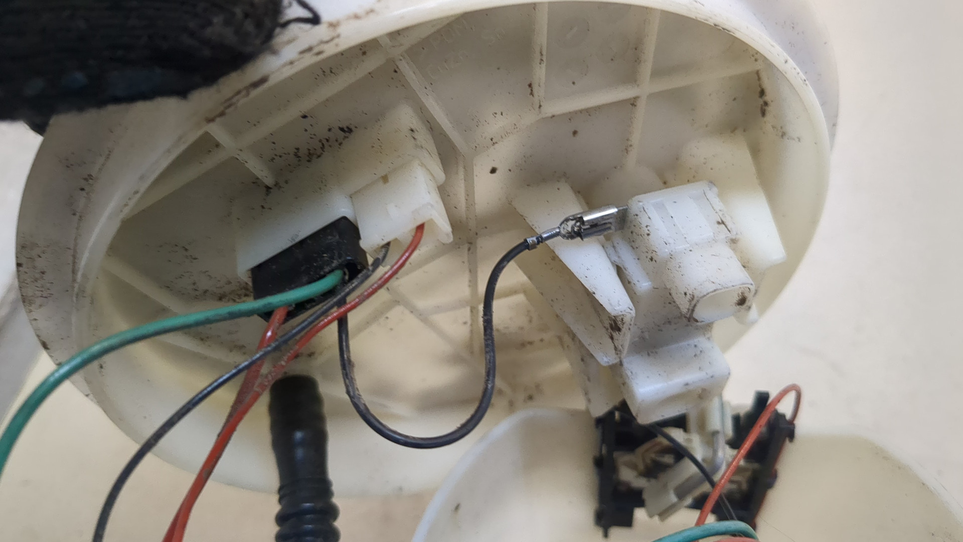 Насос топливный электрический