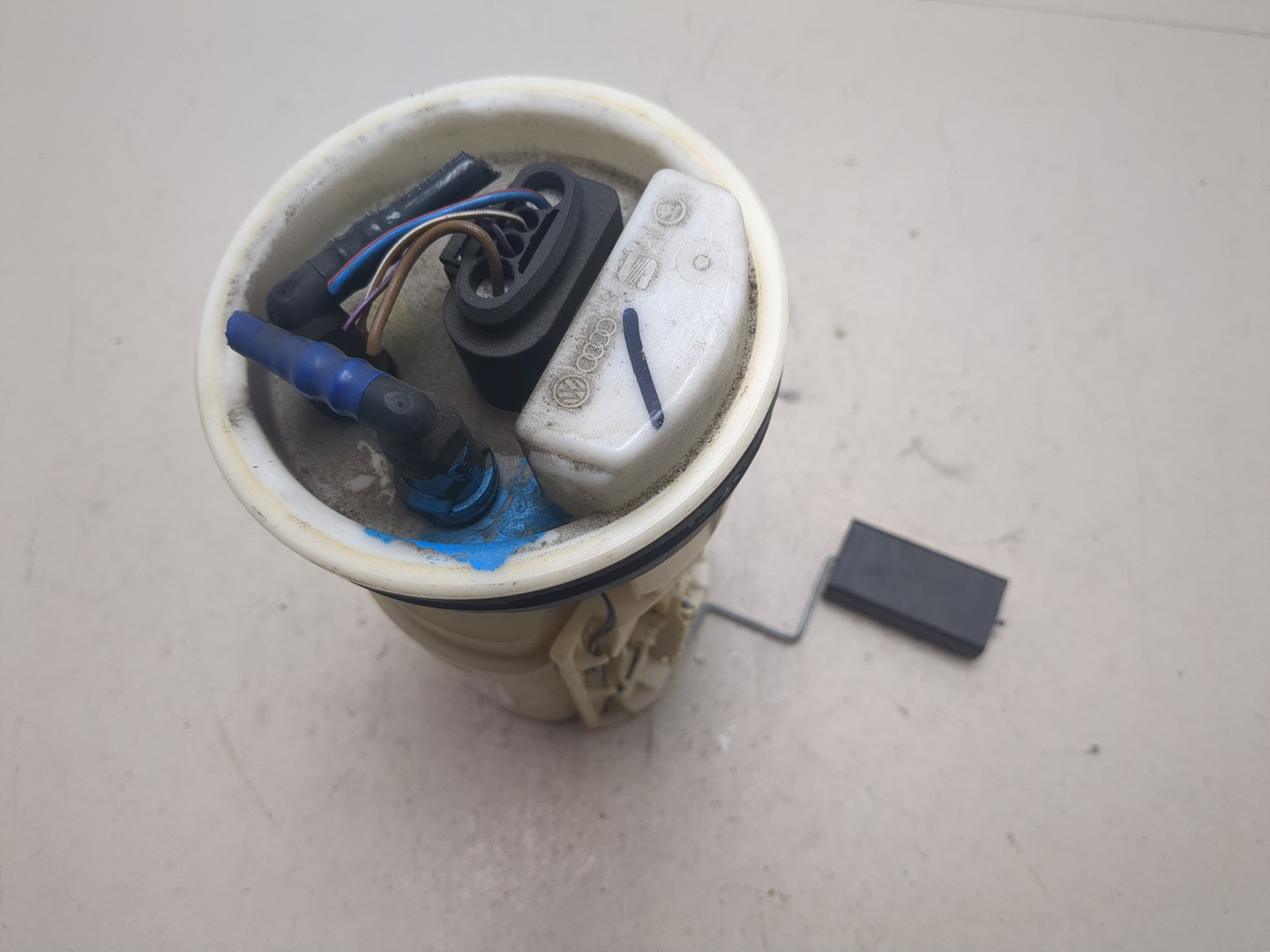 Насос топливный электрический