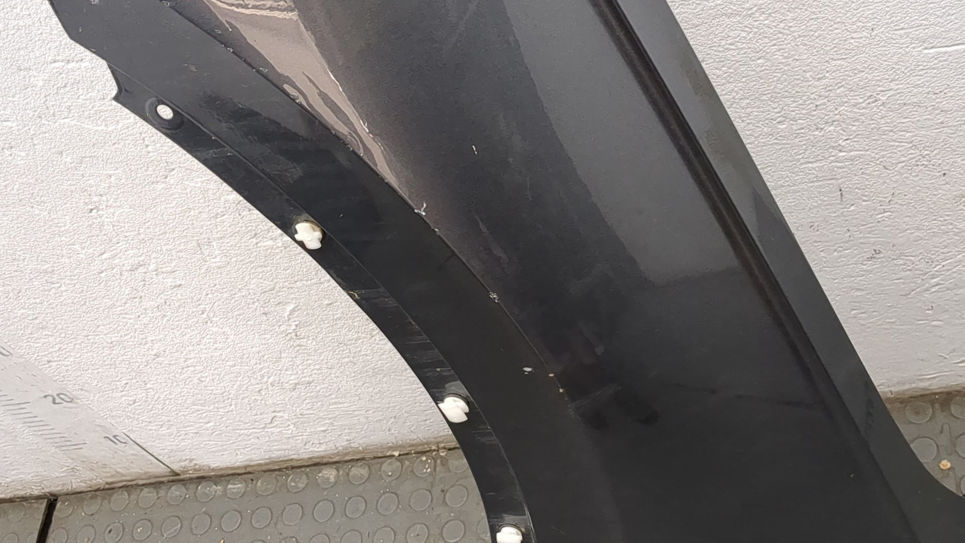 Крыло переднее левое