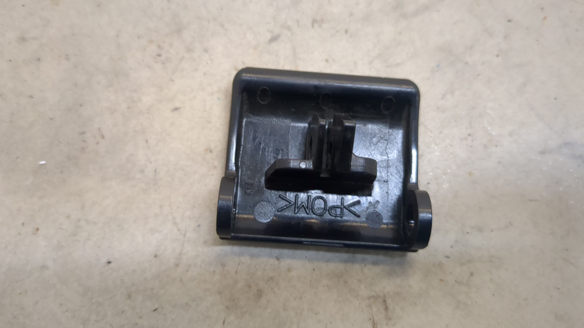 Ручка открывания капота