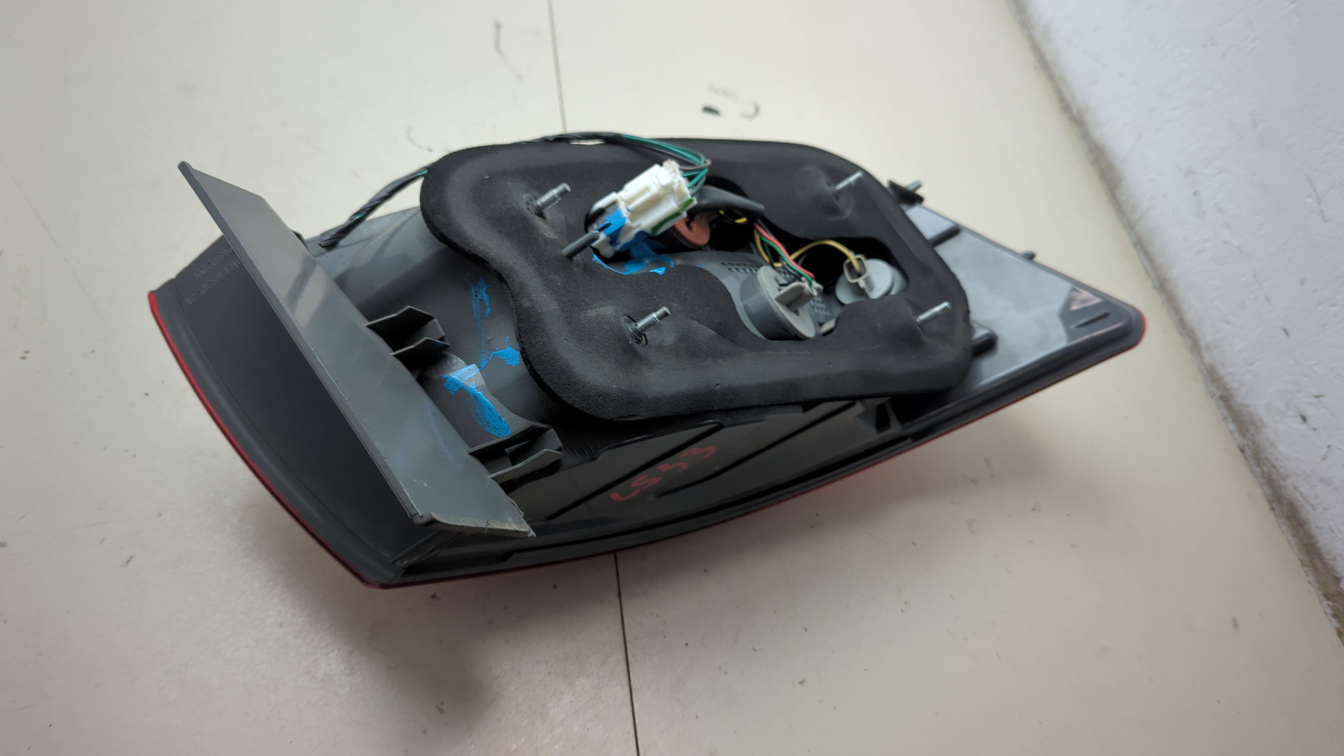 Фонарь задний правый