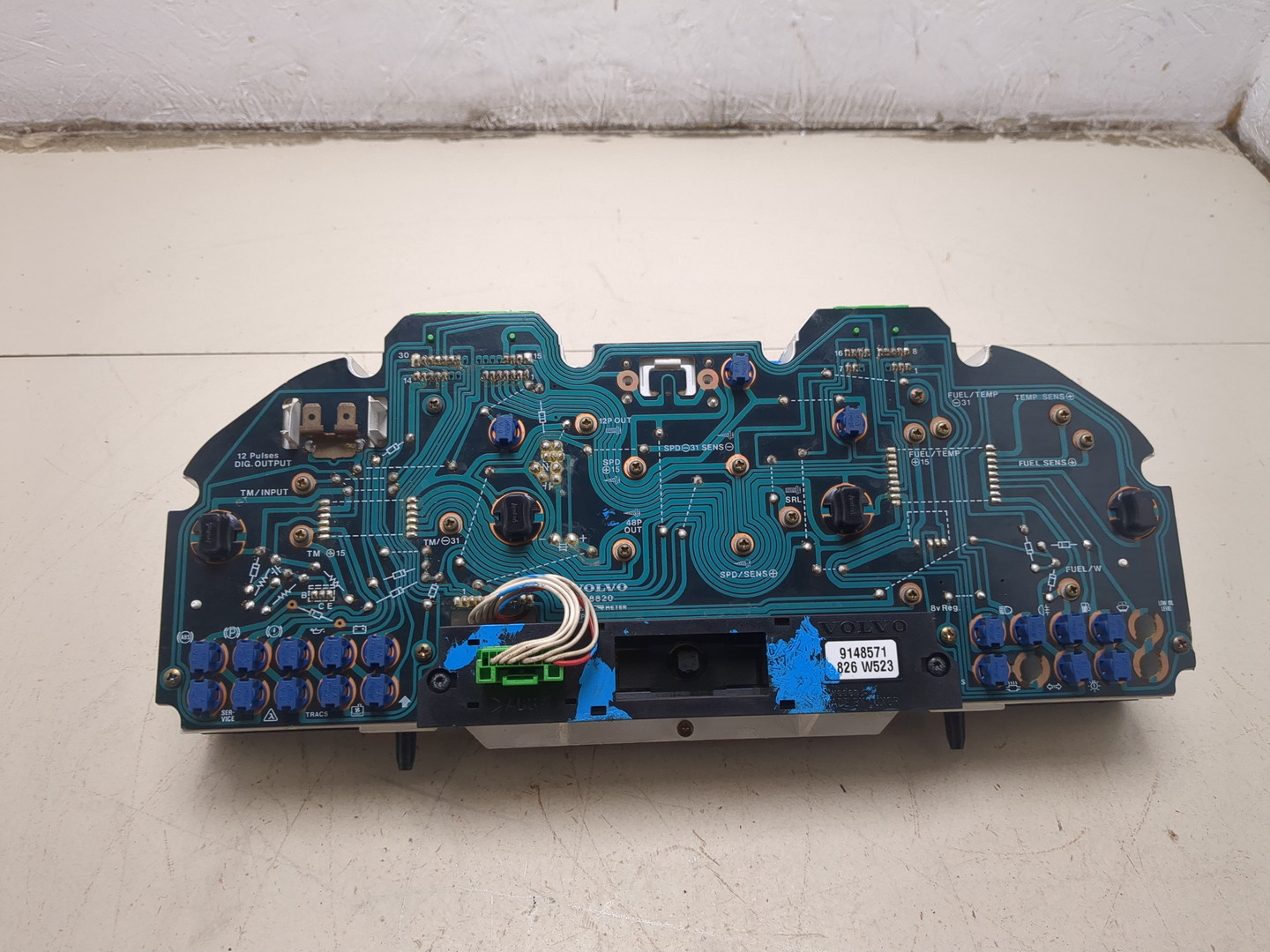 Панель приборов