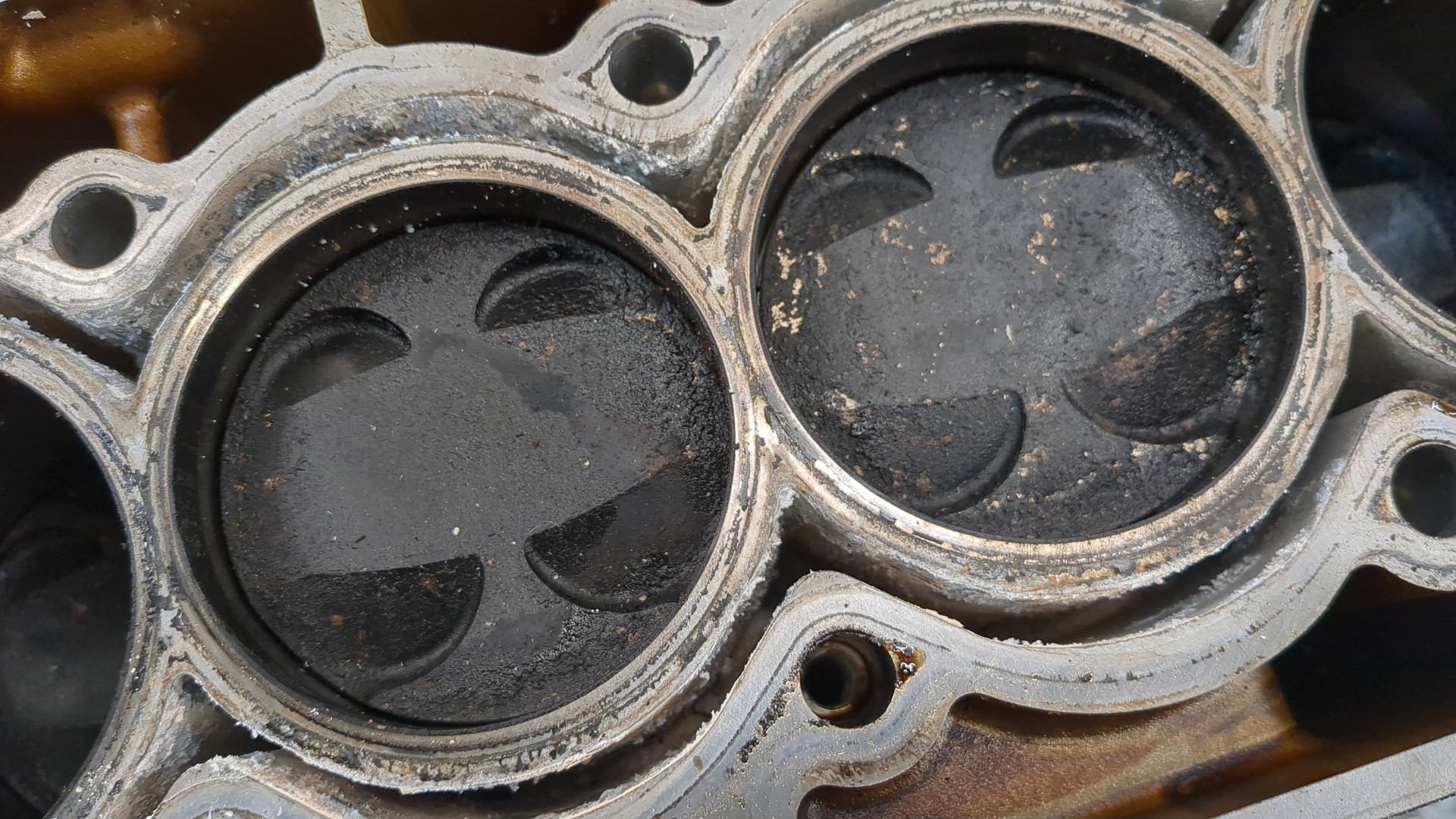 Блок двигателя