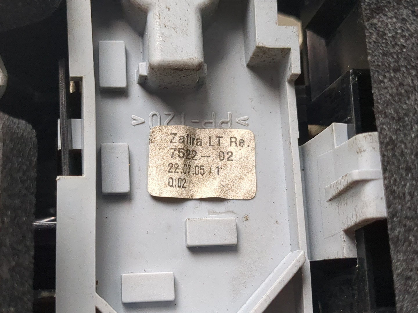 Фонарь задний правый