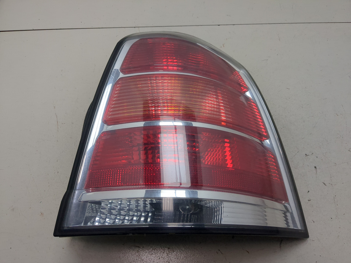 Фонарь задний правый