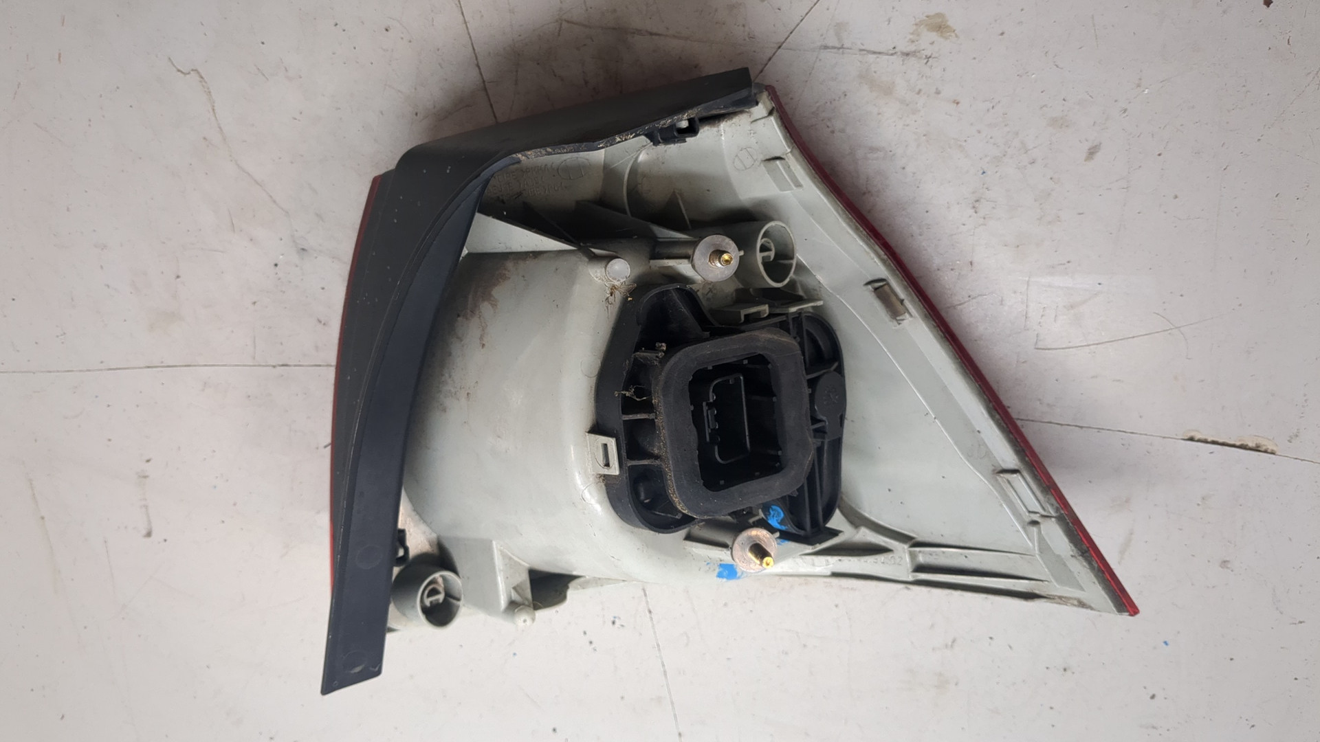 Фонарь задний левый