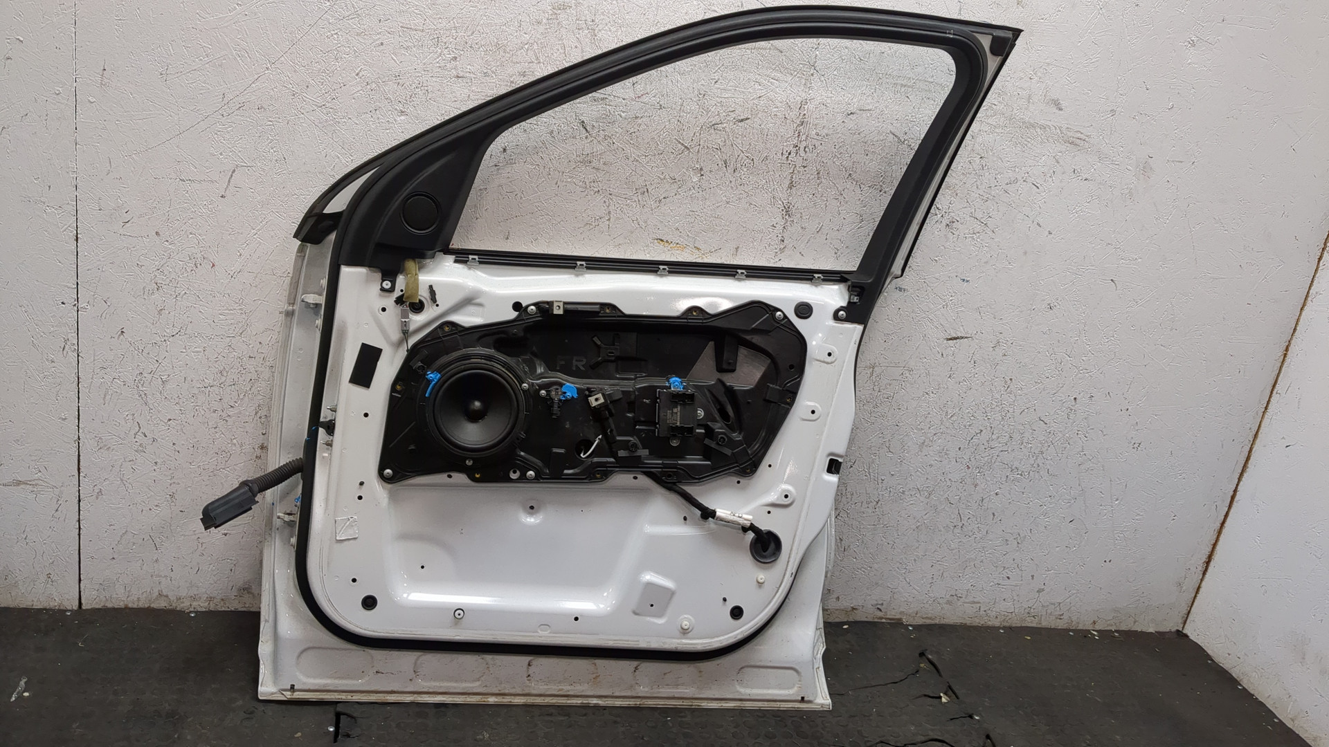 Дверь передняя правая