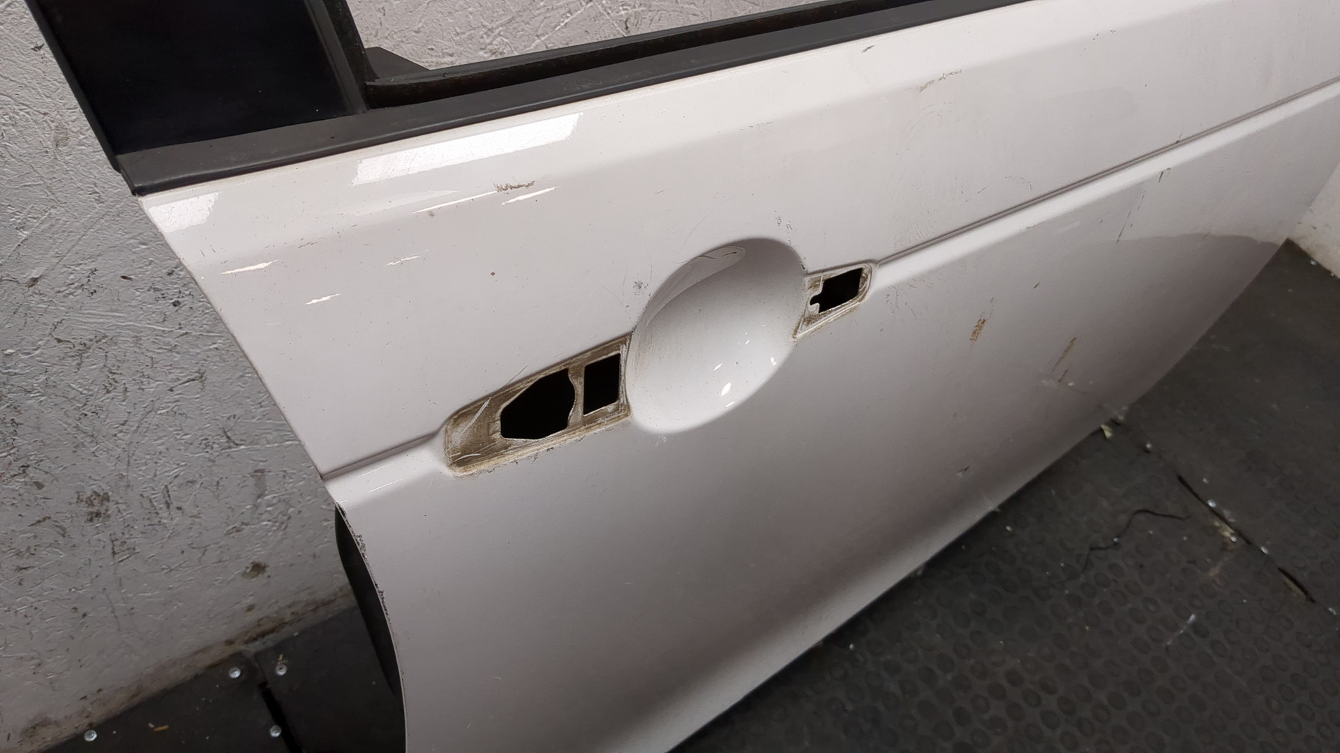 Дверь передняя правая