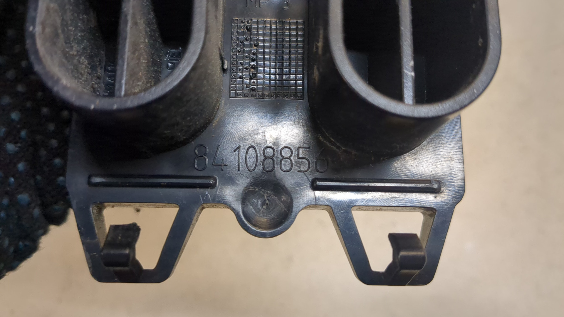 Кронштейн переднего бампера