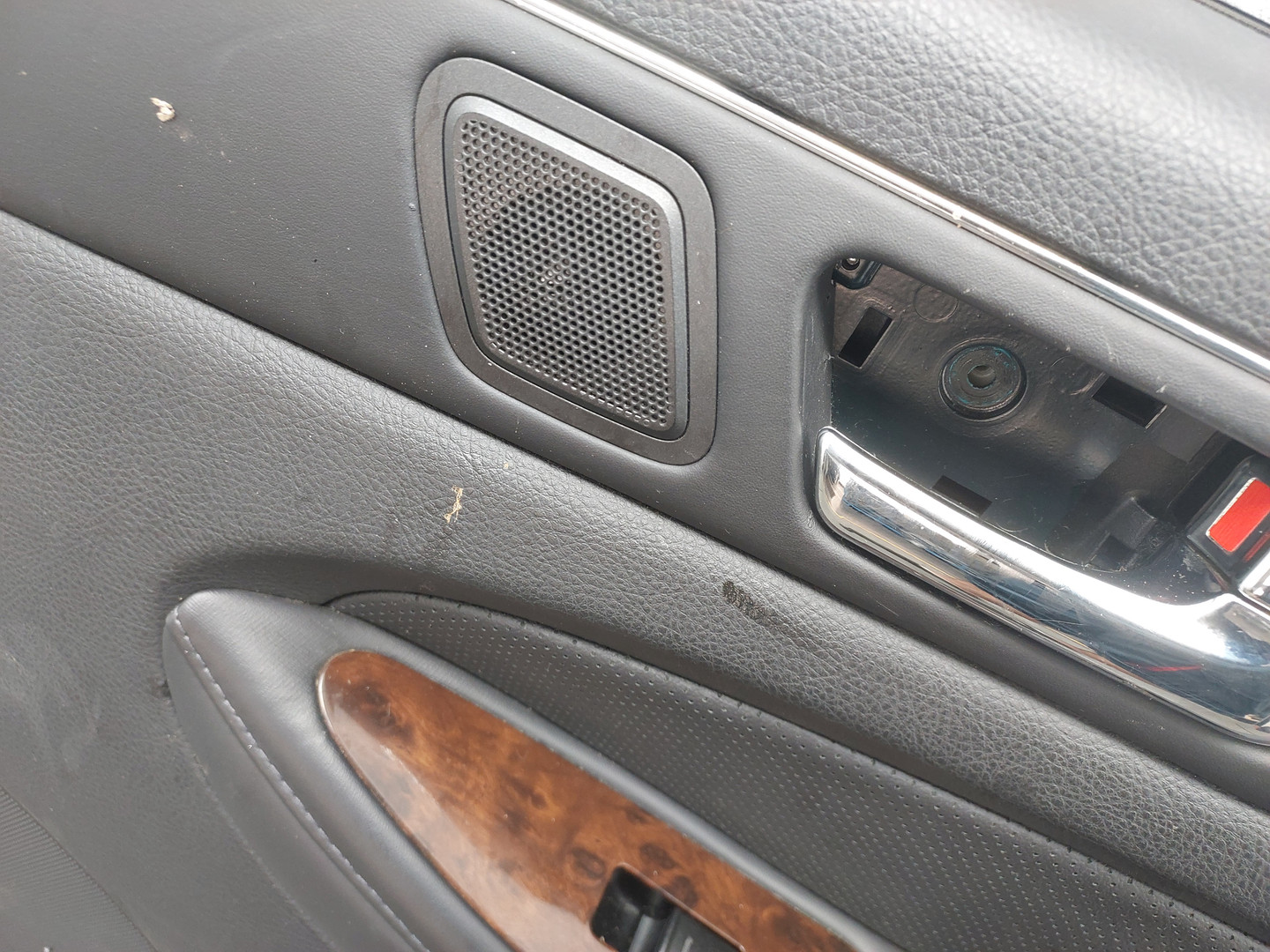 Дверь задняя правая