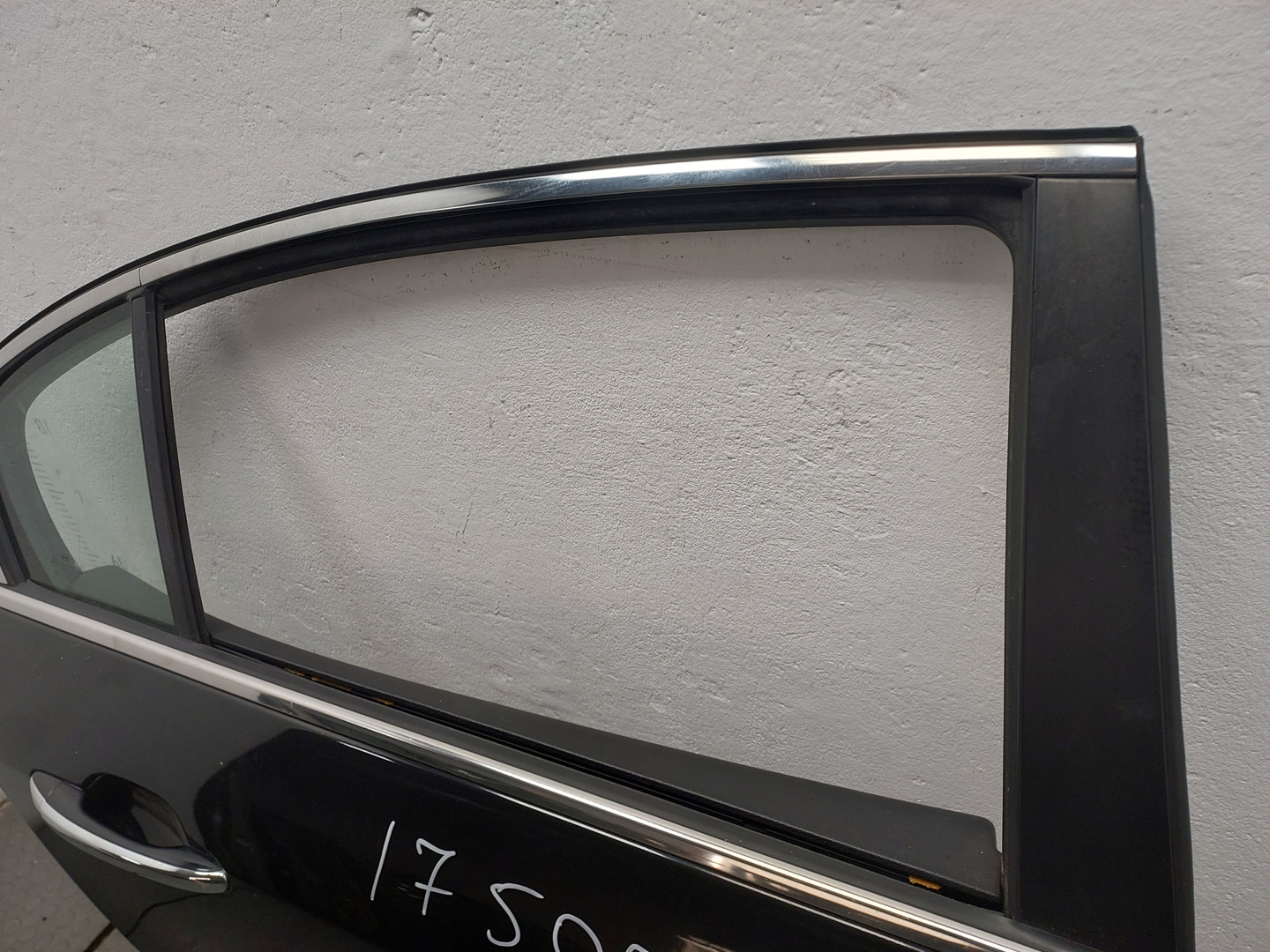 Дверь задняя правая