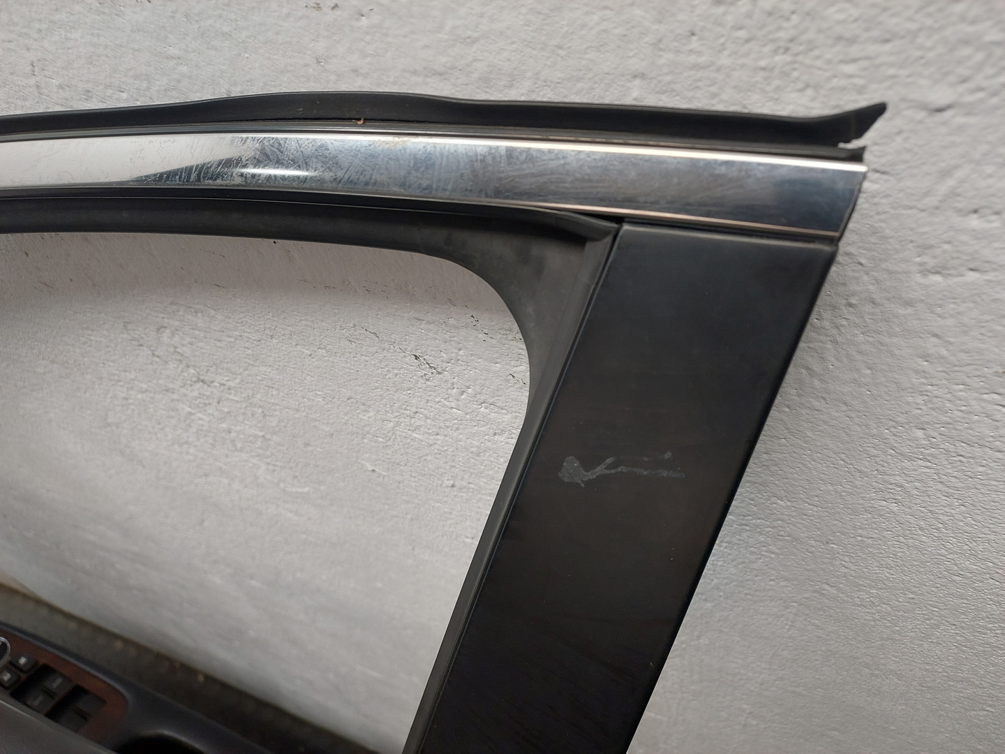 Дверь передняя левая