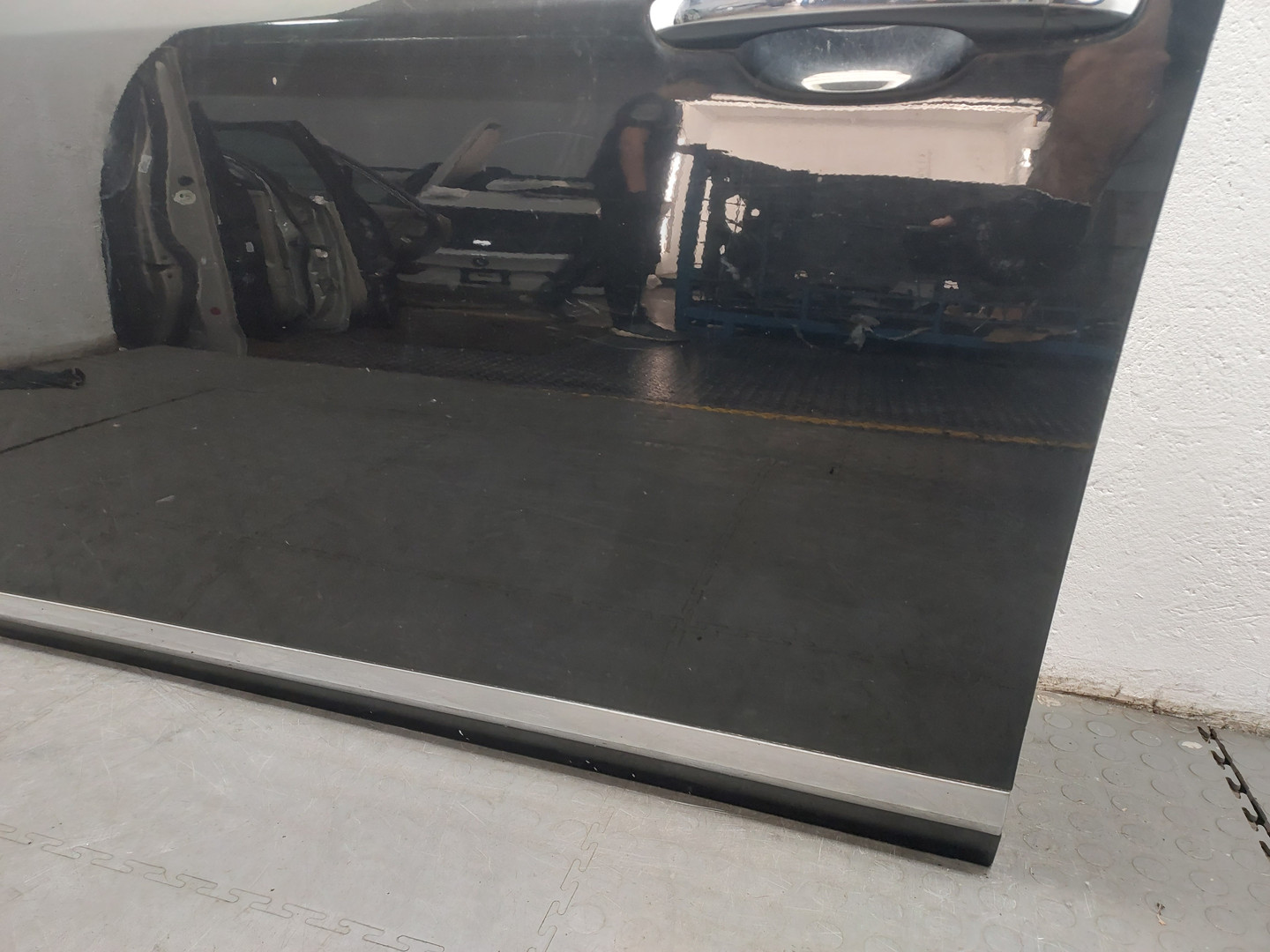 Дверь передняя левая