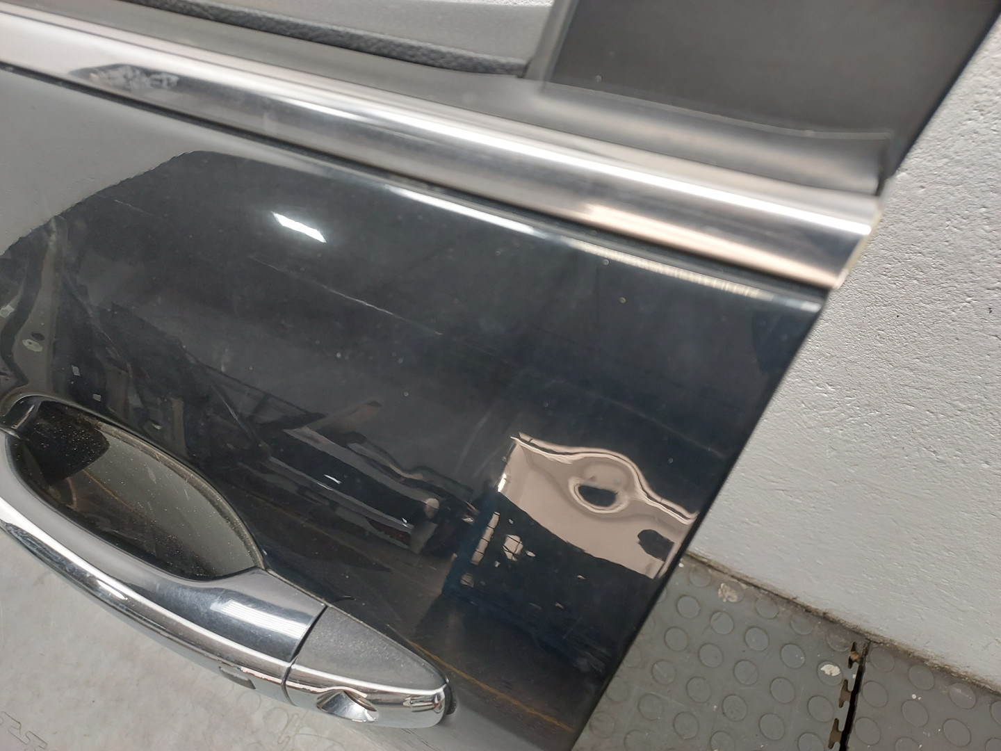 Дверь передняя левая