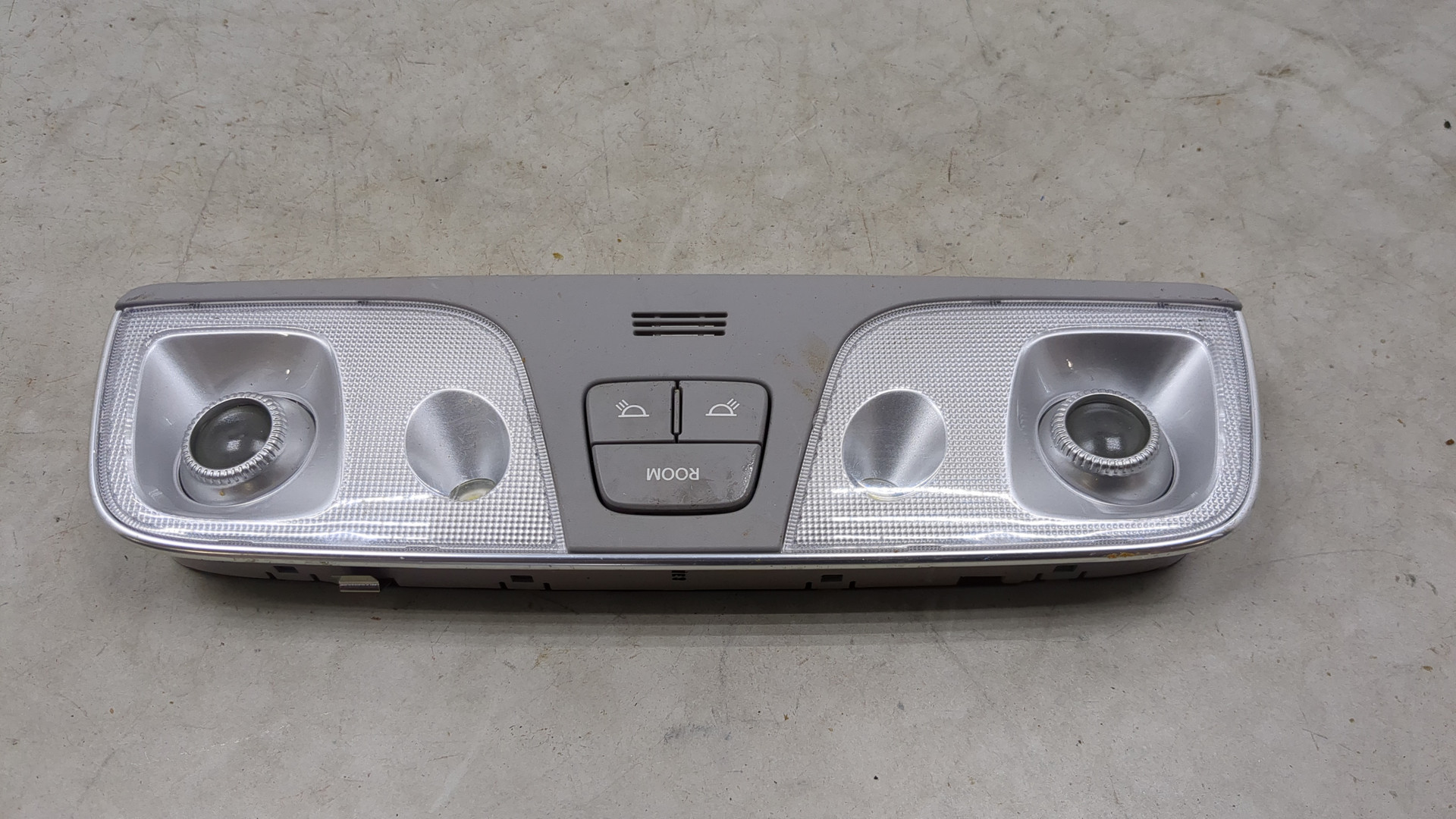 Плафон салонный