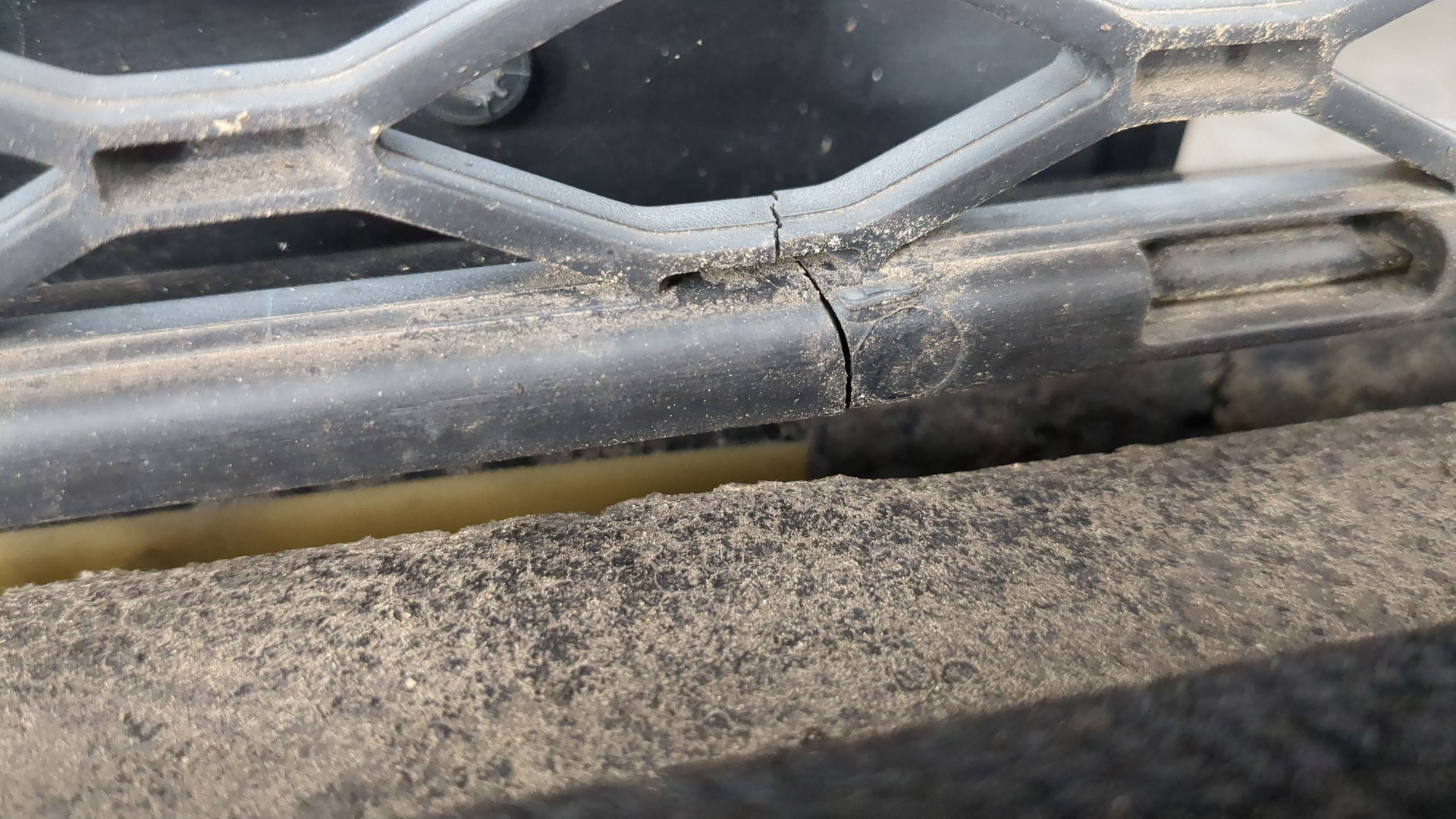 Бампер передний