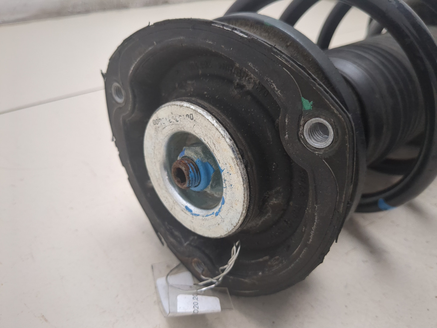 Амортизатор передний