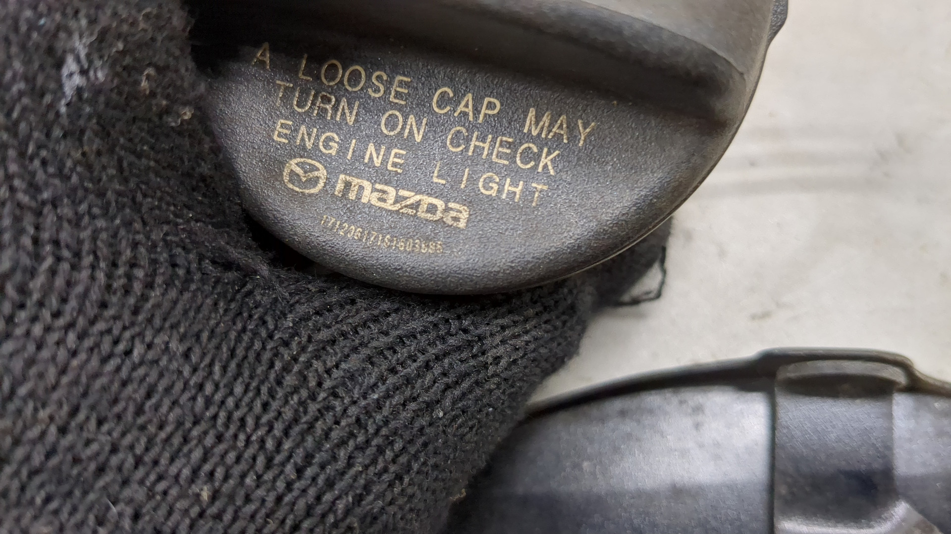 Лючок бензобака