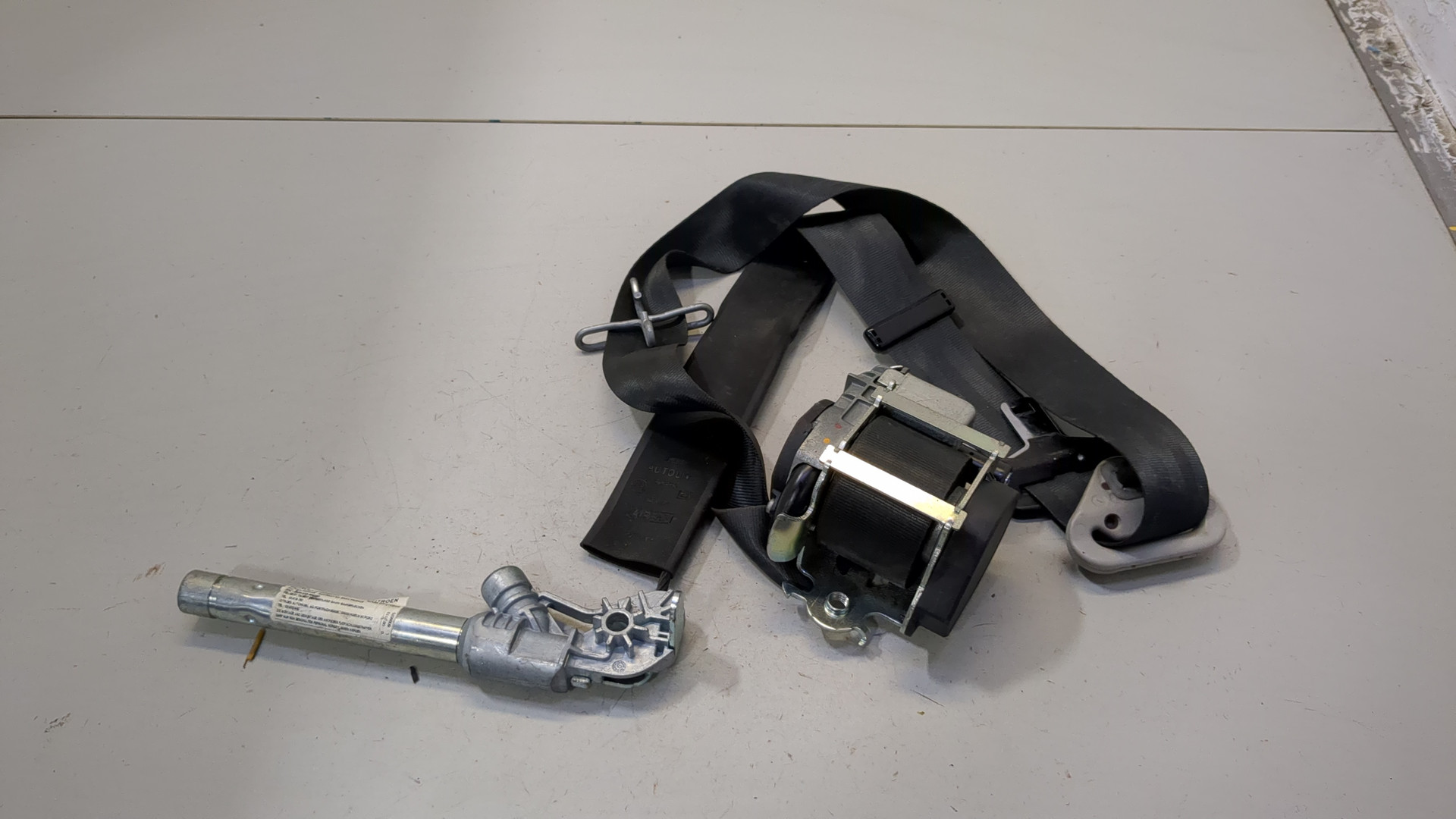 Ремень безопасности