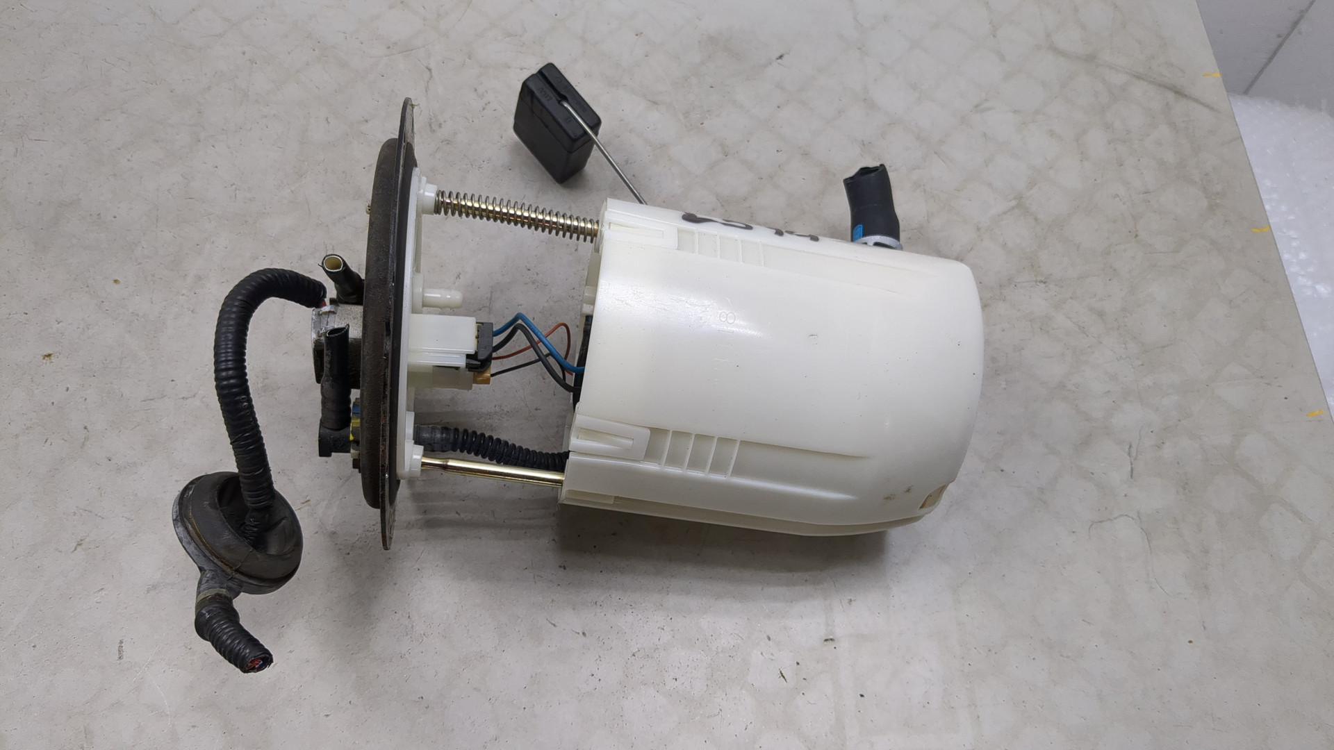 Насос топливный электрический