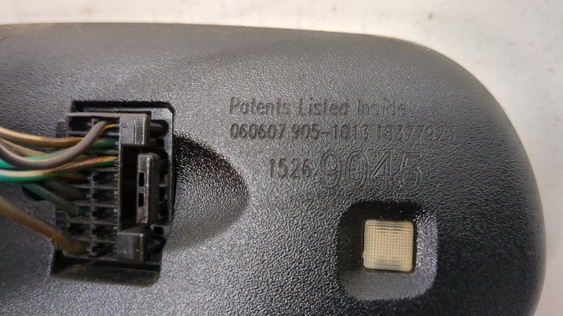 Зеркало заднего вида