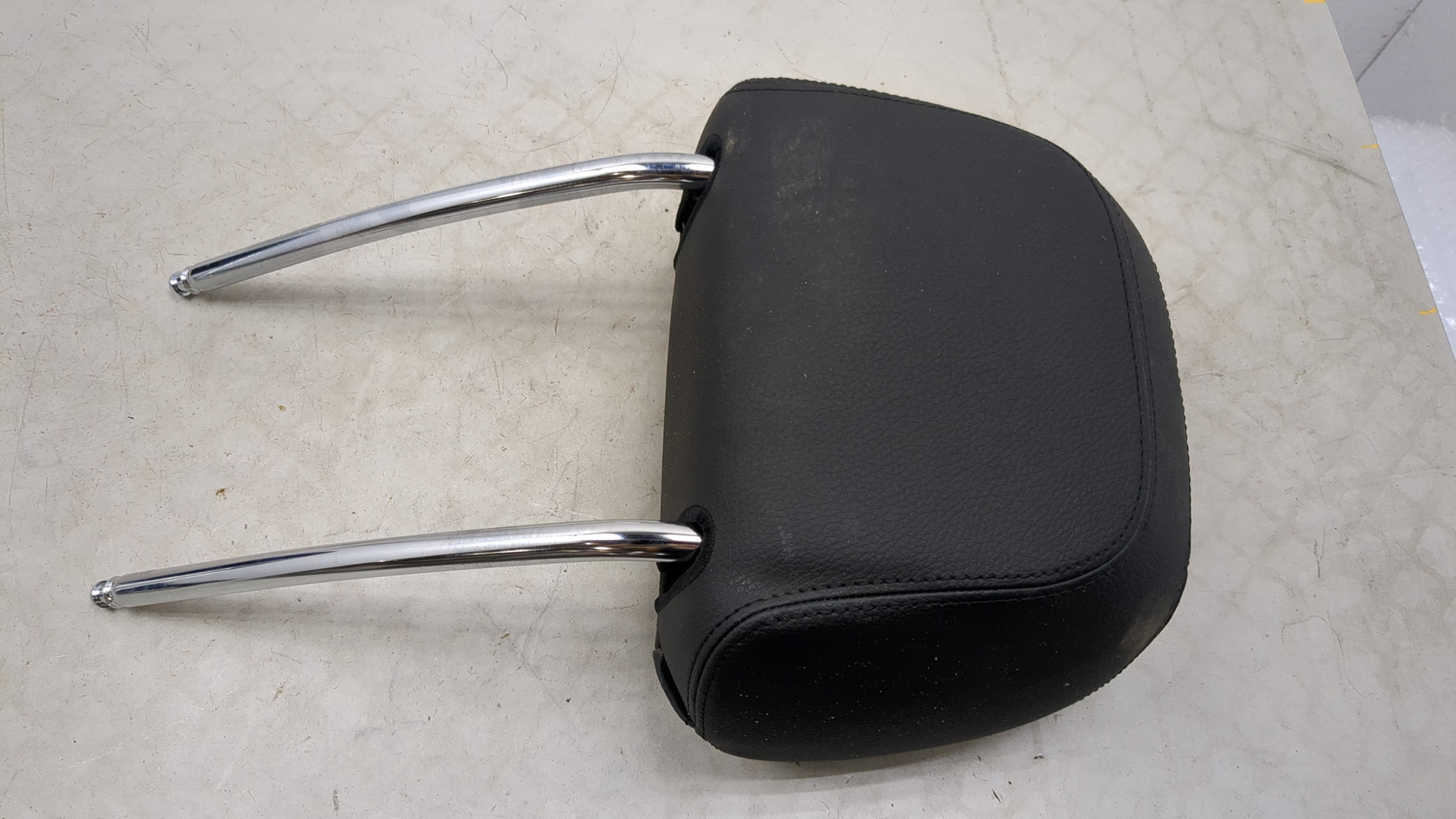 Подголовник сиденья