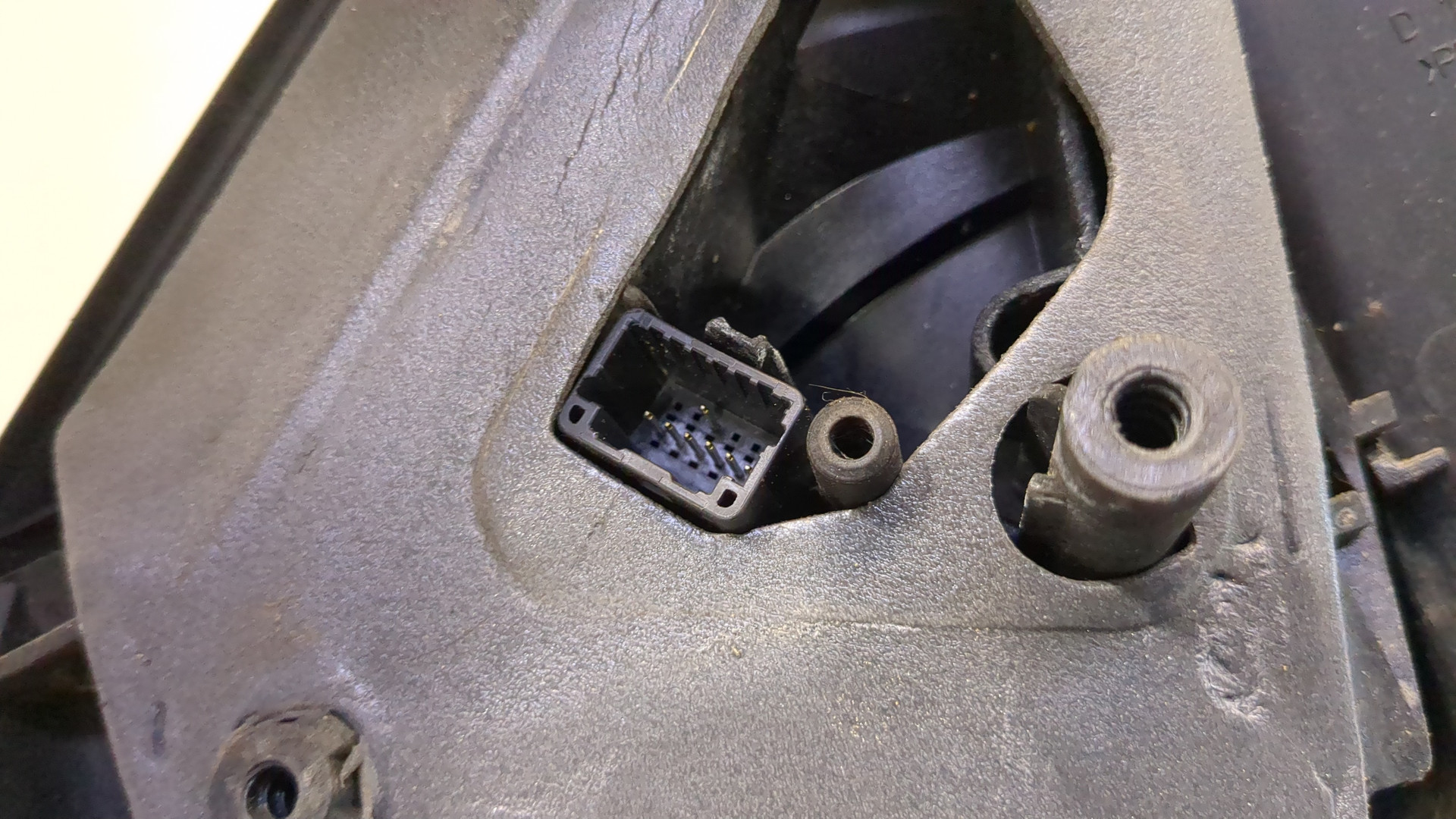 Зеркало правое электрическое