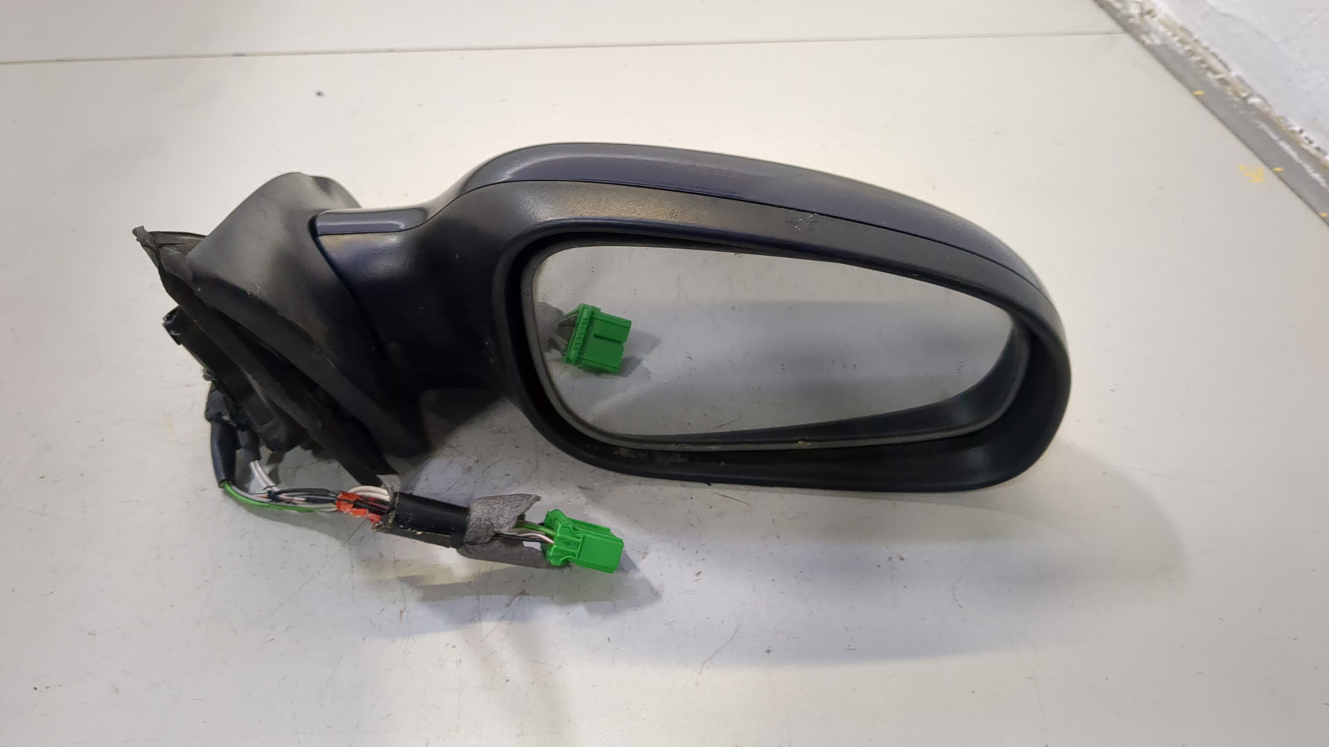 Зеркало правое электрическое