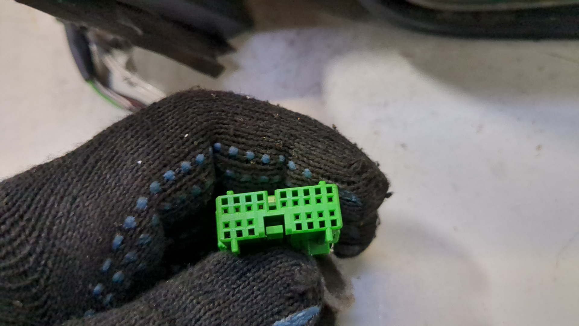 Зеркало правое электрическое