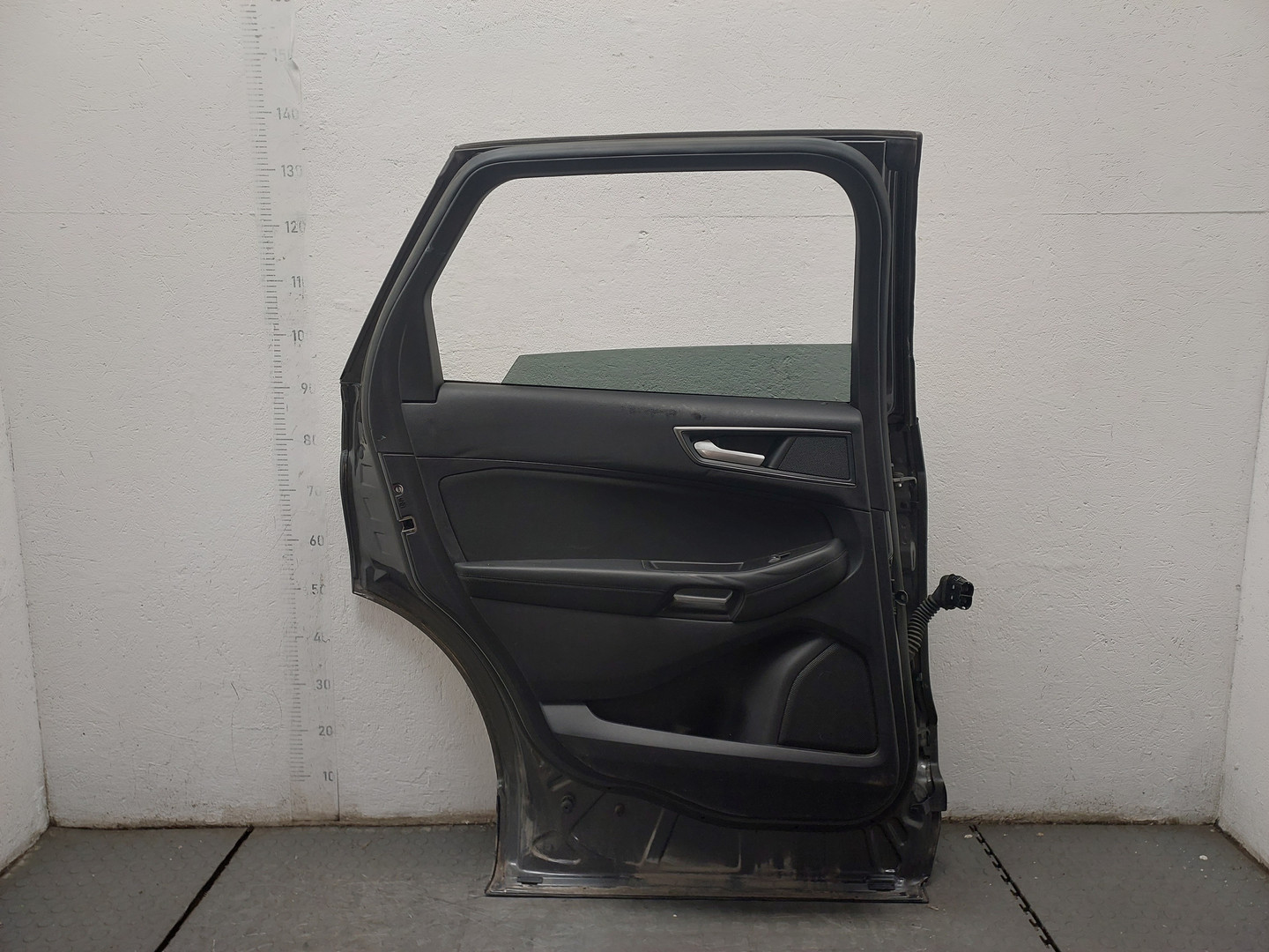 Дверь задняя левая