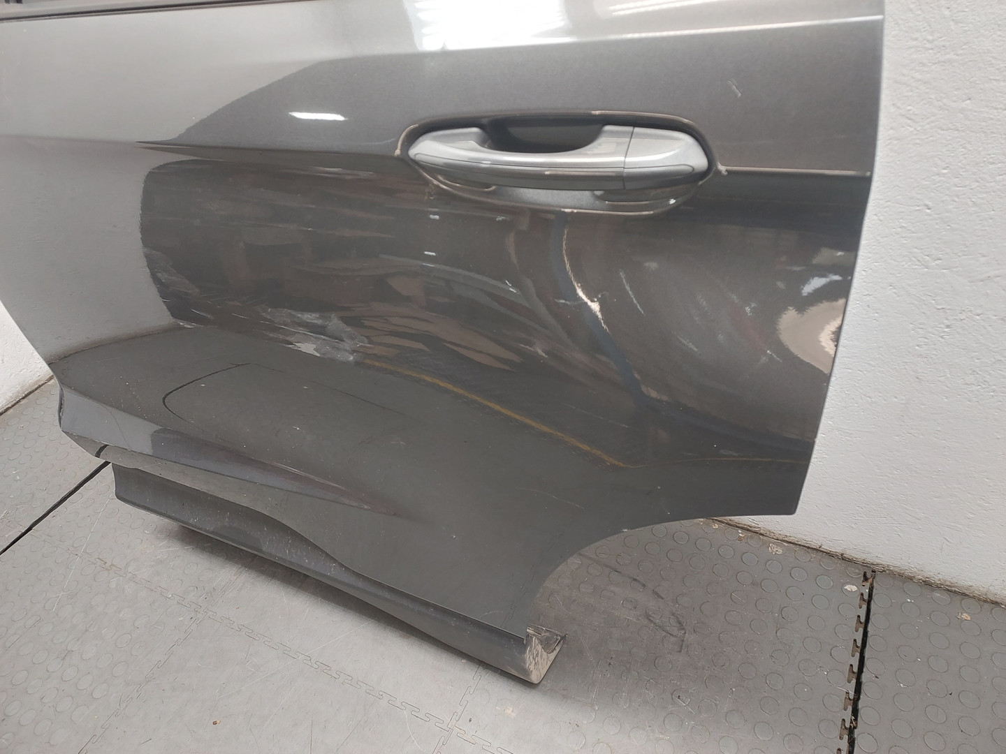 Дверь задняя левая