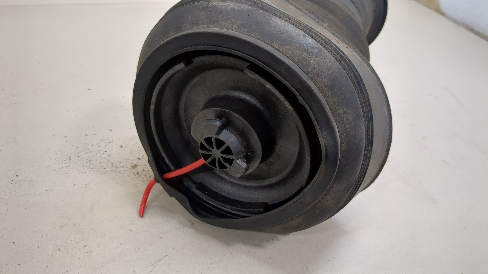 Амортизатор задний (стойка)