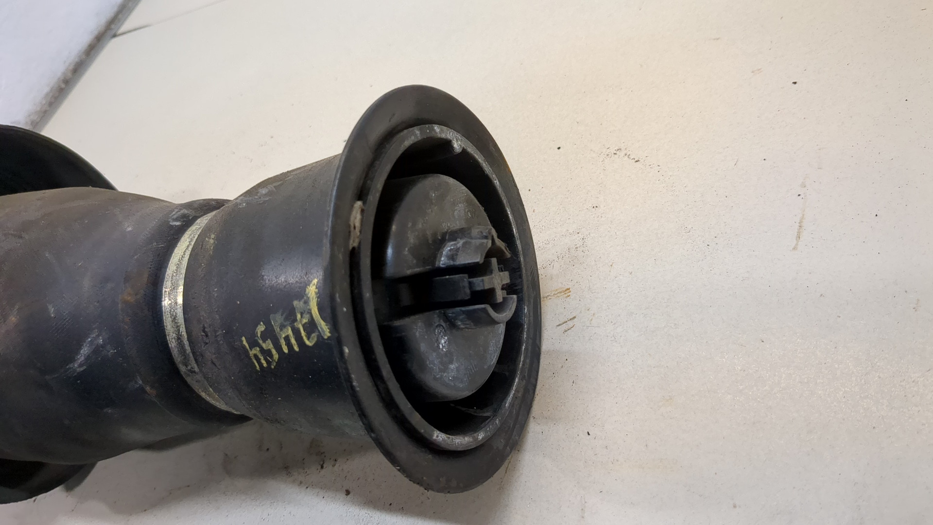 Амортизатор задний (стойка)