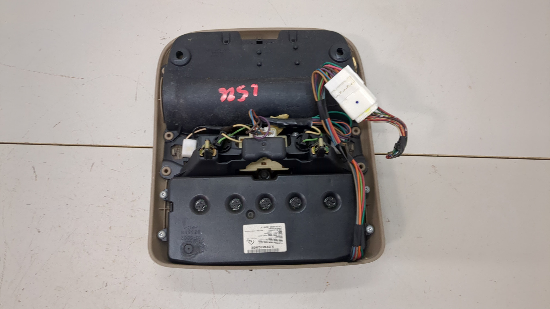 Плафон салонный