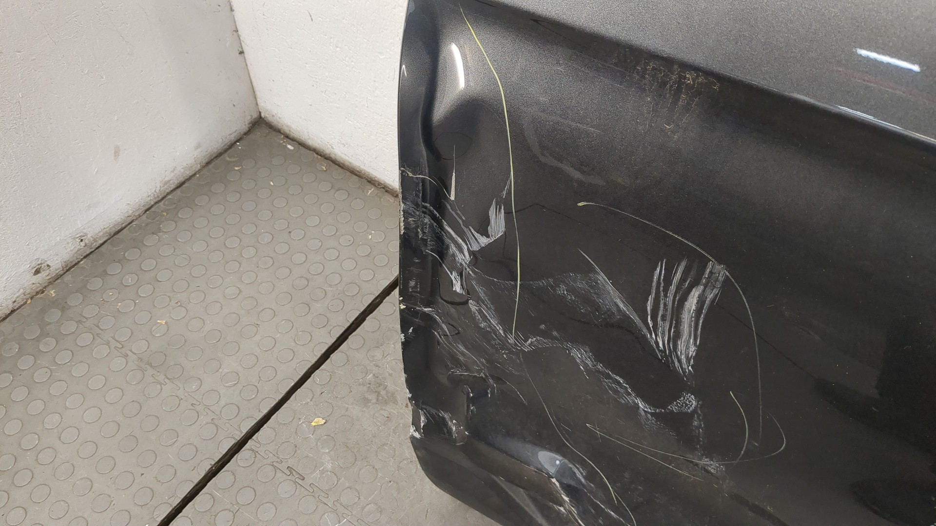 Дверь передняя левая