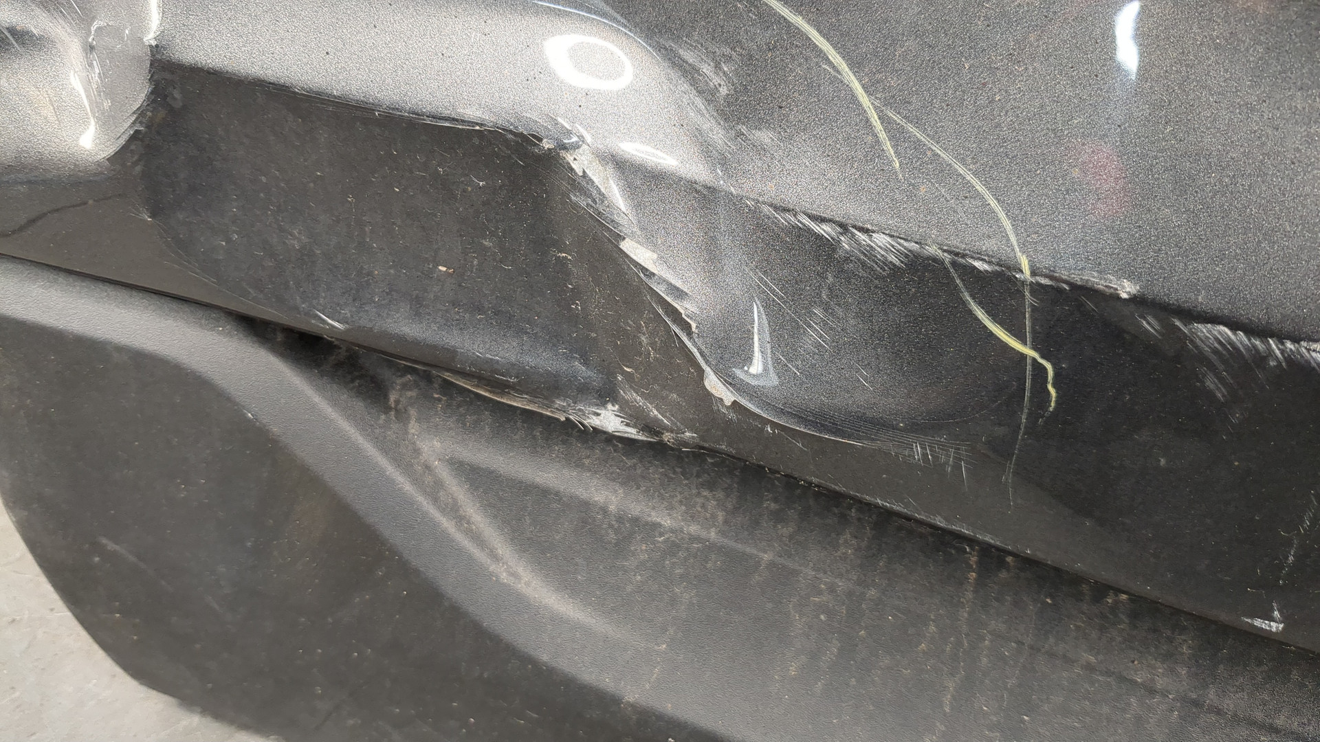 Дверь передняя левая