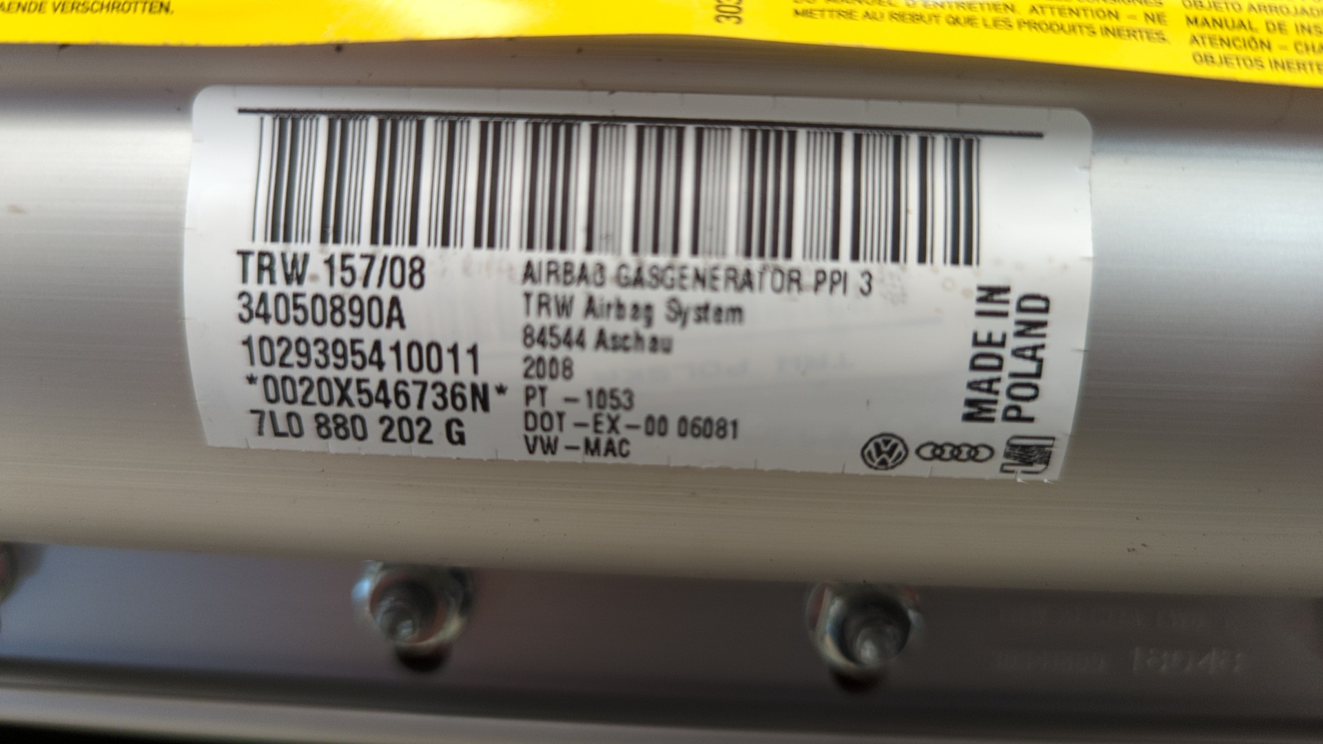 Подушка безопасности пассажирская (в торпедо)